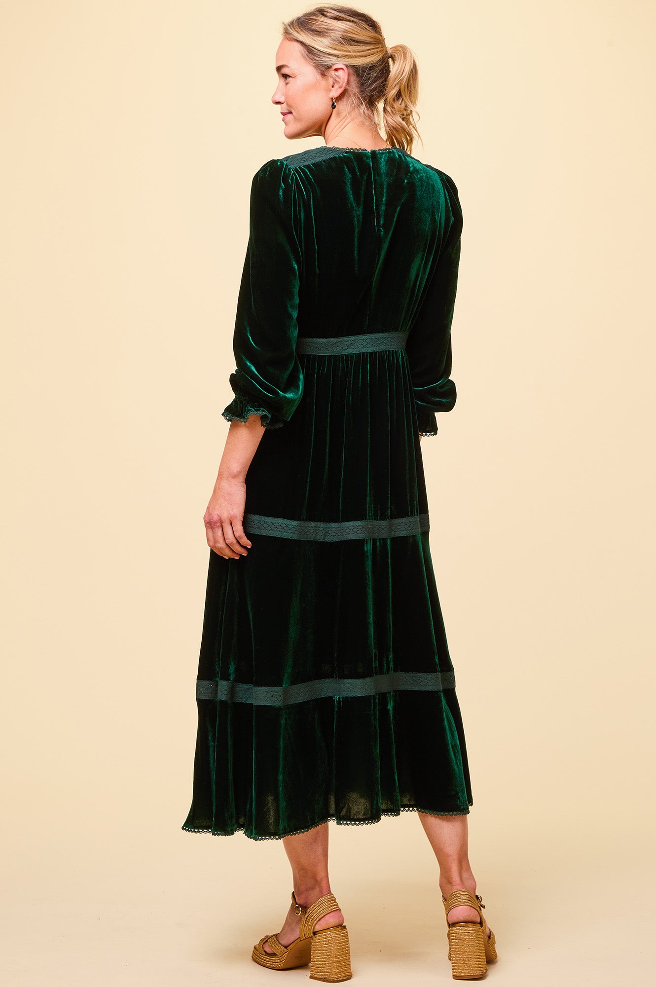 Clara Dress | Elegant Emerald Green Women's Dress for Casual Wear, Parties & Special Occasions