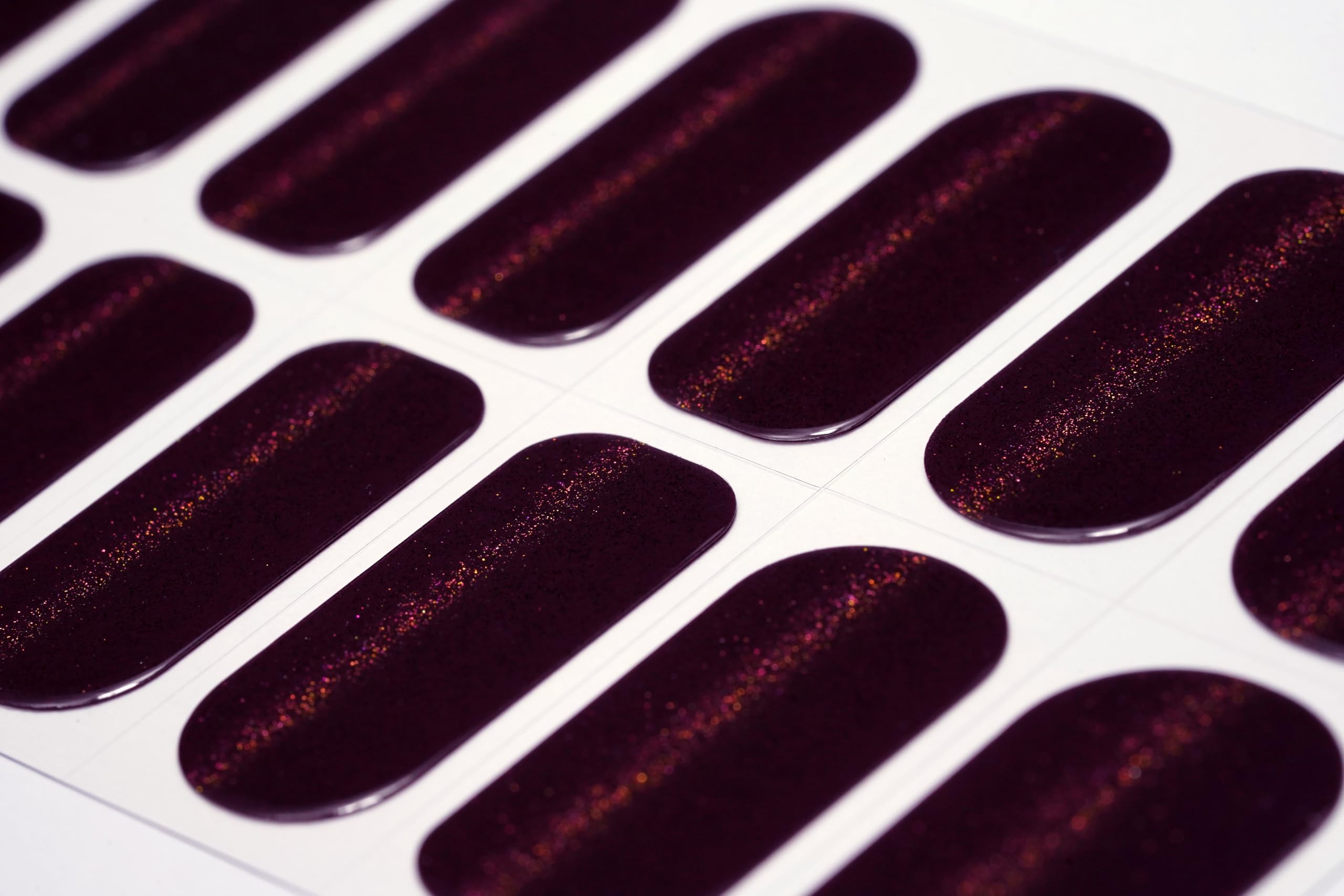 22 Premium Semi-Cured Gel Nail Polish Strips with Application Accessories - Aubergine Cat-Eye Design for Elegant Nails at Home or Salon