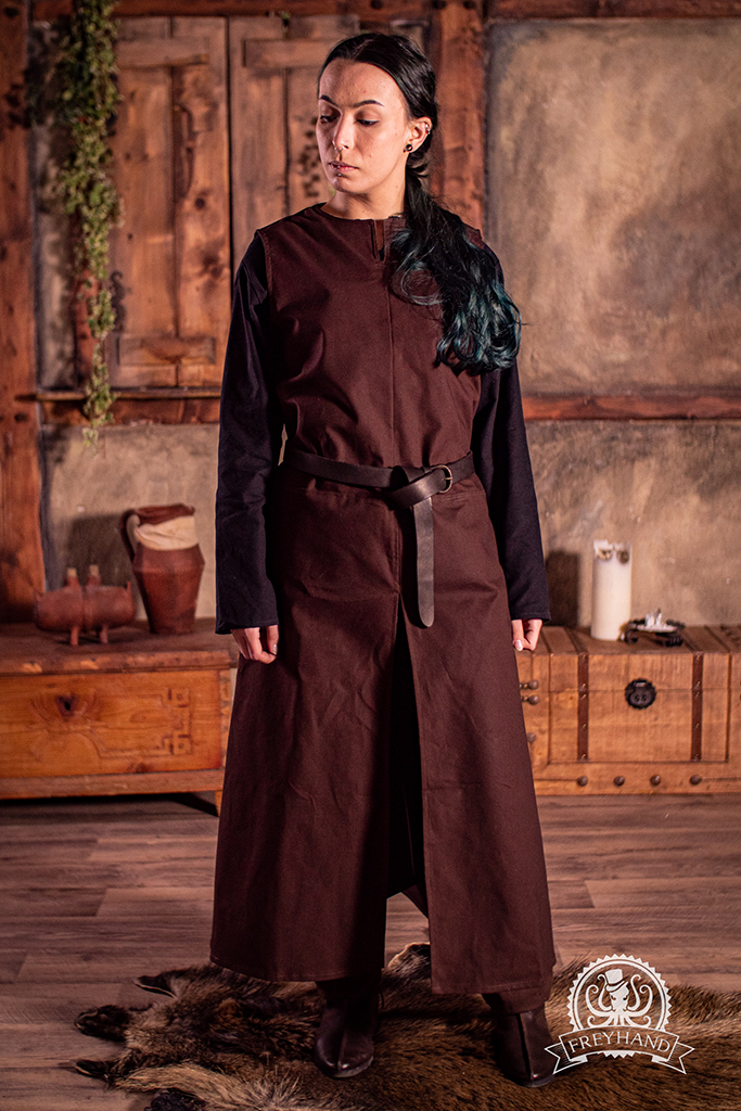 Tabard Robert Brown - Stylish and Comfortable Medieval Tunic for LARP, Cosplay, and Renaissance Fairs | Perfect for Historical Reenactments and Themed Events