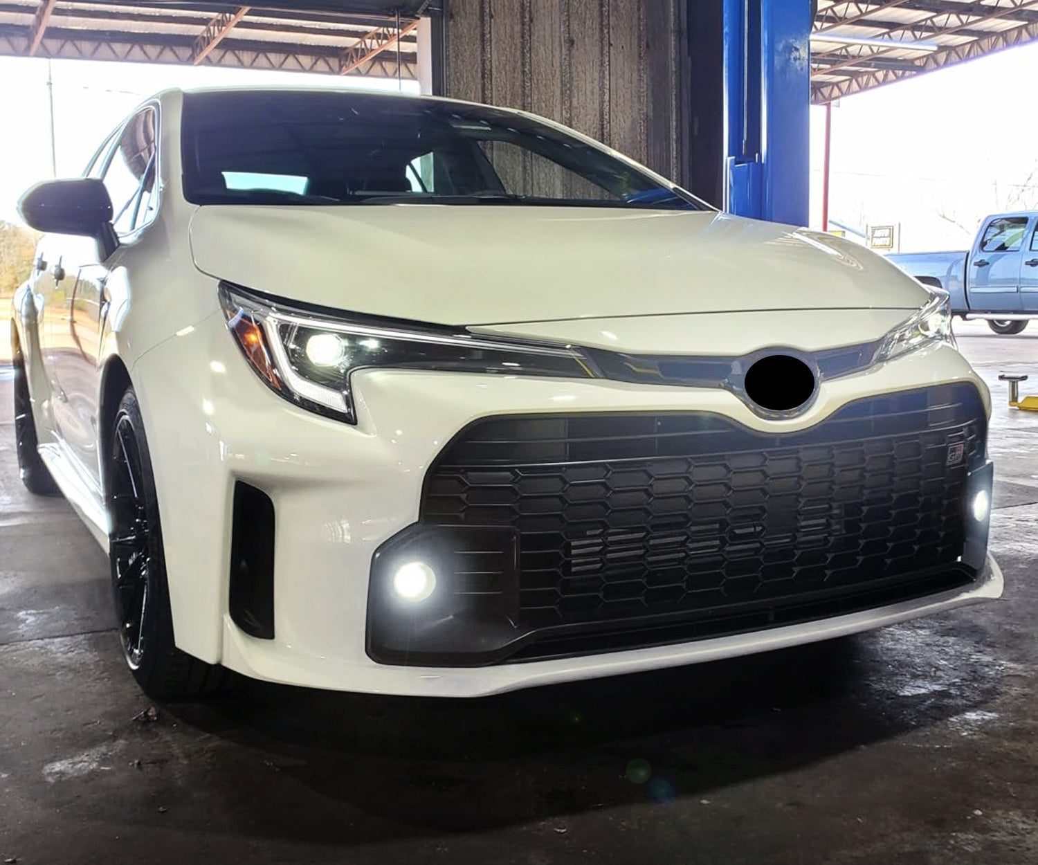 30W White/Yellow Dual Color L1B LED Replacement Bulb for 2019+ Toyota & Lexus - Perfect for Headlight Upgrades, Night Driving, and Enhanced Visibility
