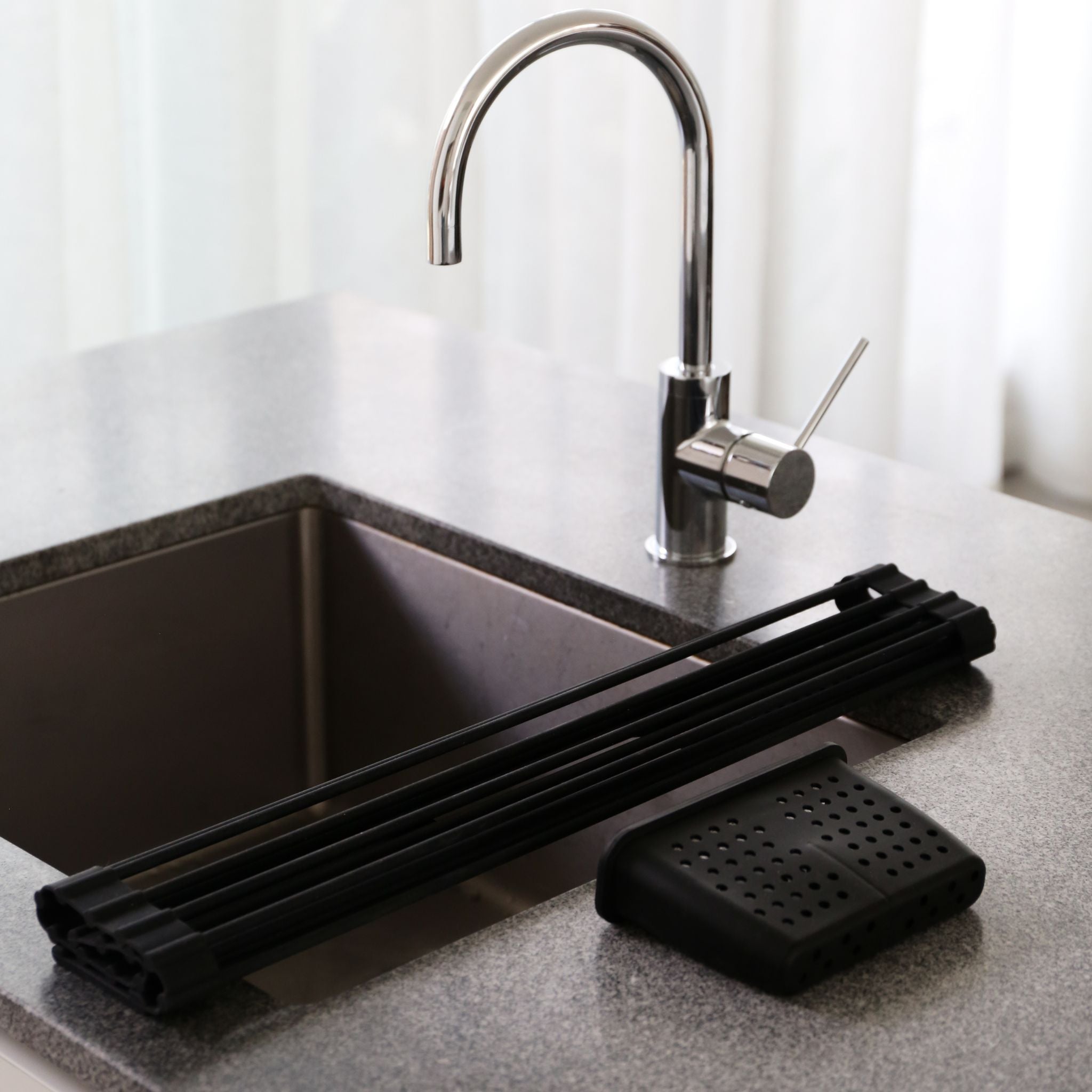 DESIGNSTUFF Foldable Dish Drying Rack with Utensil Holder - Space Saving Kitchen Organizer for Countertop, Sink, or Small Apartments - Black