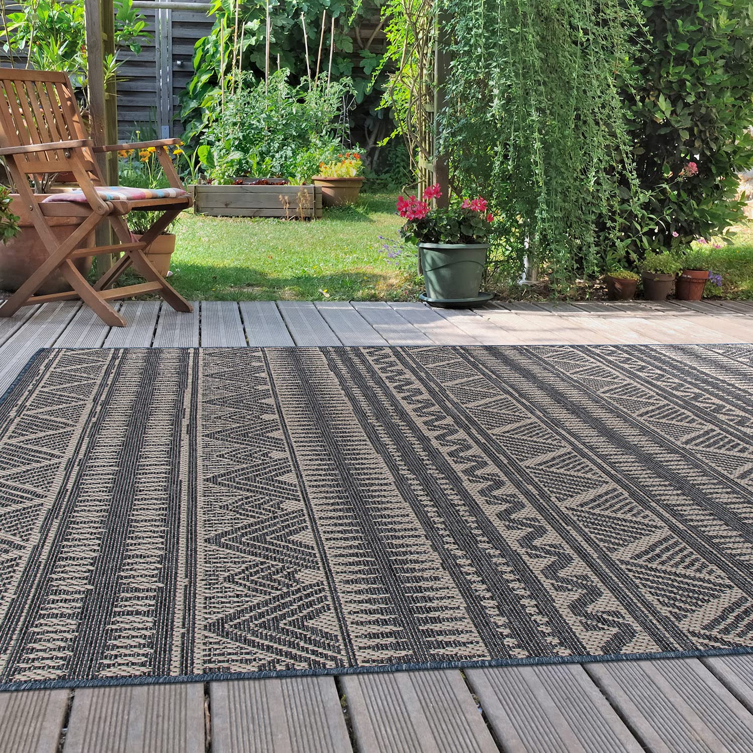 Bohemian Geometric Indoor Outdoor Rug - Non-Shedding Area Rug for Patio, Deck & Balcony | 7'10