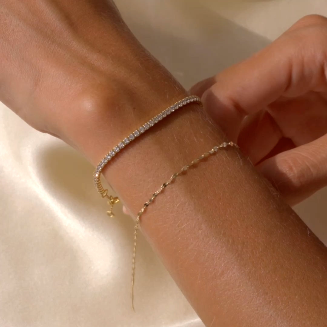 14k Gold Petal Chain Bracelet - Elegant Floral Jewelry for Women | Perfect for Weddings, Anniversaries & Everyday Wear