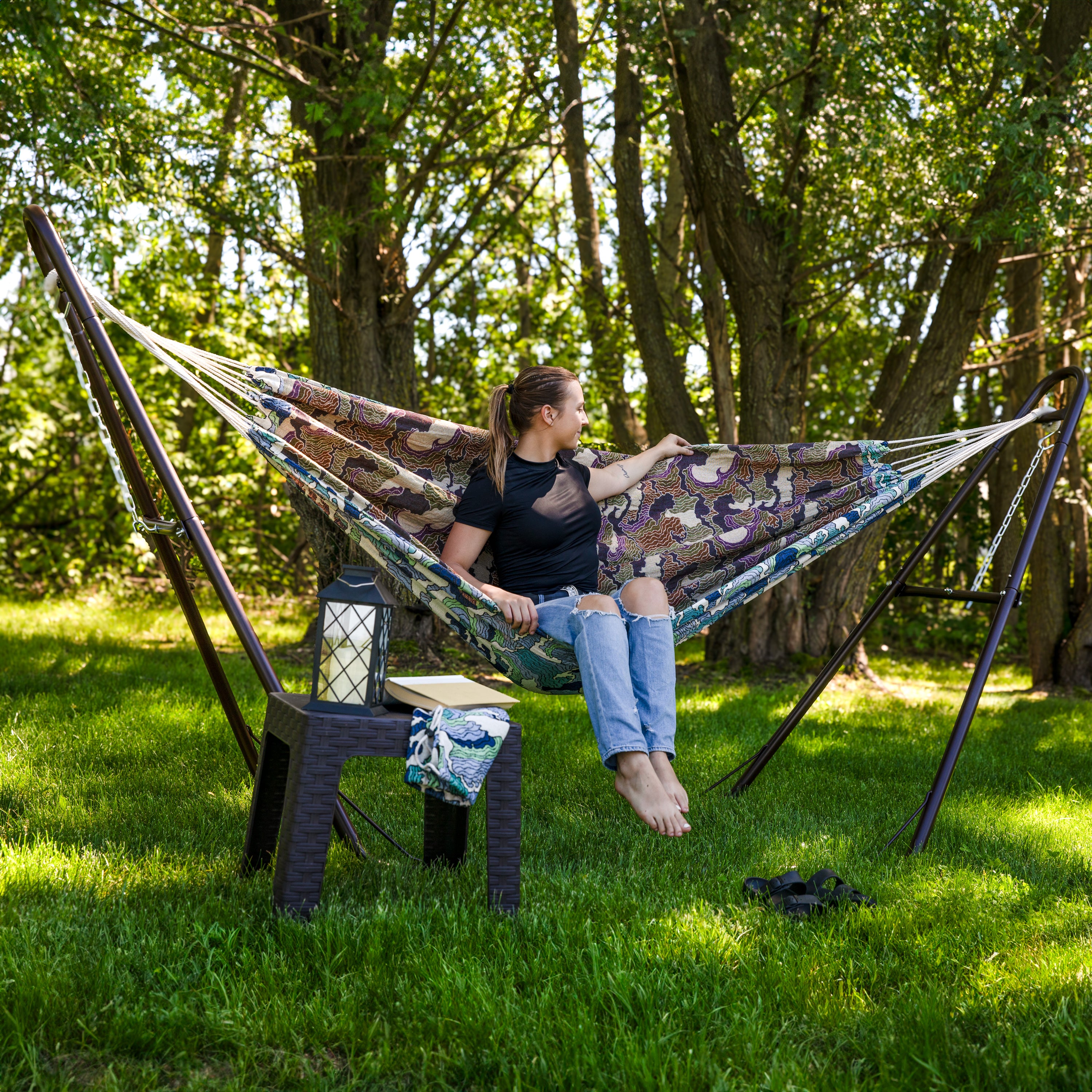 Sunnydaze Jacquard Double Outdoor Hammock - Heavy Duty & Weather Resistant for Backyard, Camping, Beach & Patio Relaxation