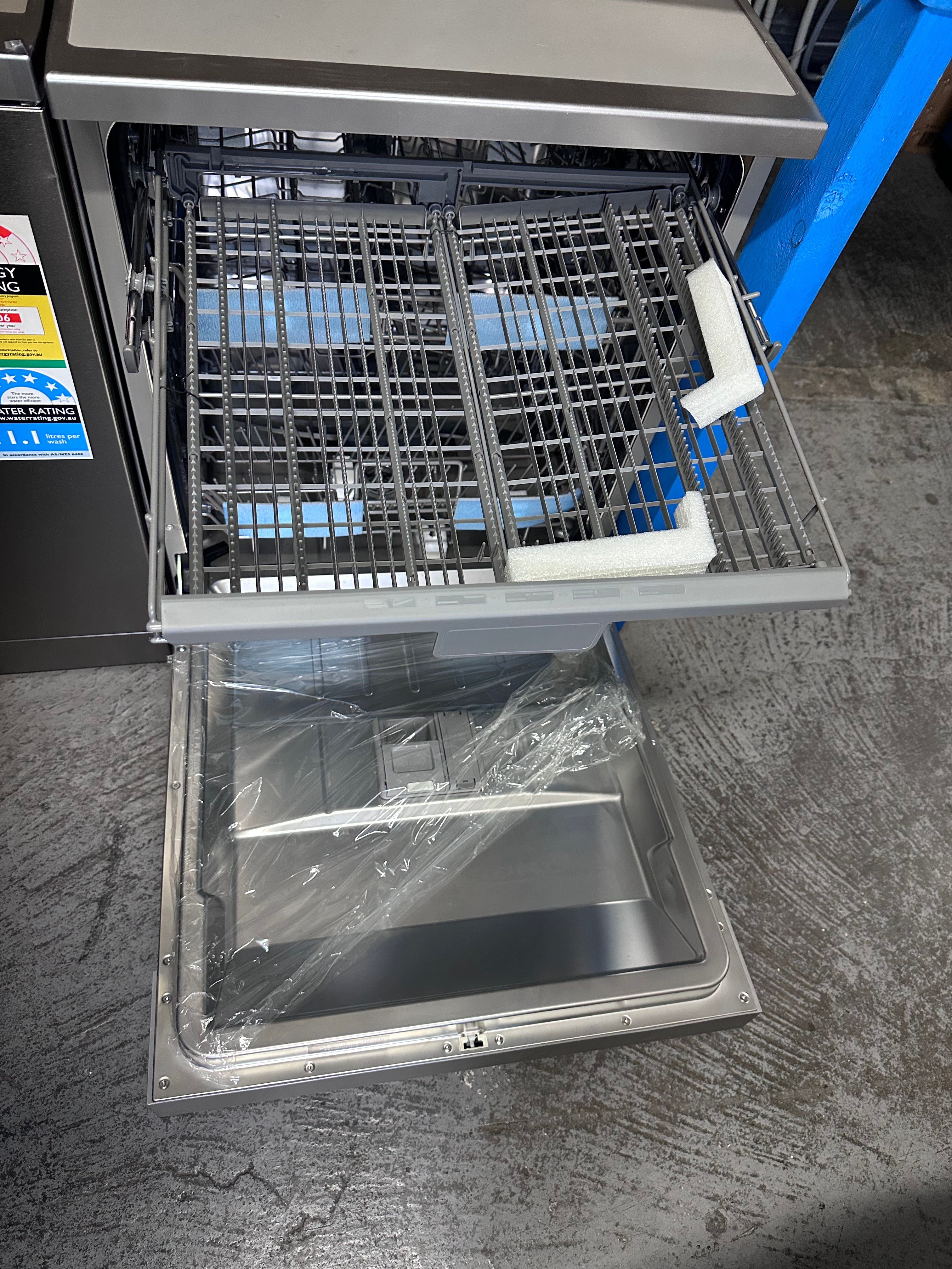 Hisense Stainless Steel Dishwasher - Energy Efficient, Quiet Operation (Factory Refurbished) - Perfect for Small Kitchens, Apartments & RV Living