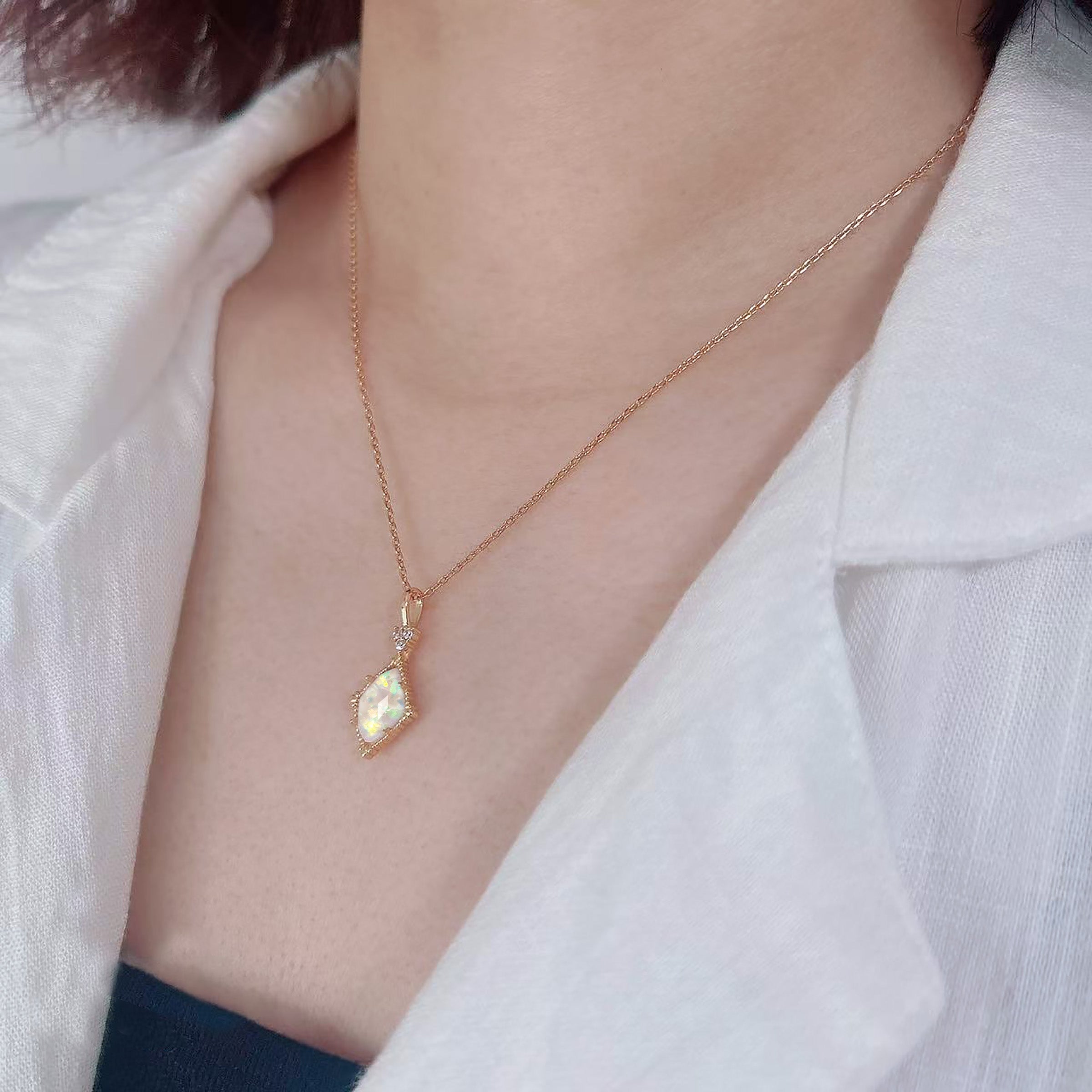Serenity Tribute Memorial Ashes Necklace - Elegant Cremation Jewelry for Loved Ones | Perfect for Keeping Memories Close to Your Heart