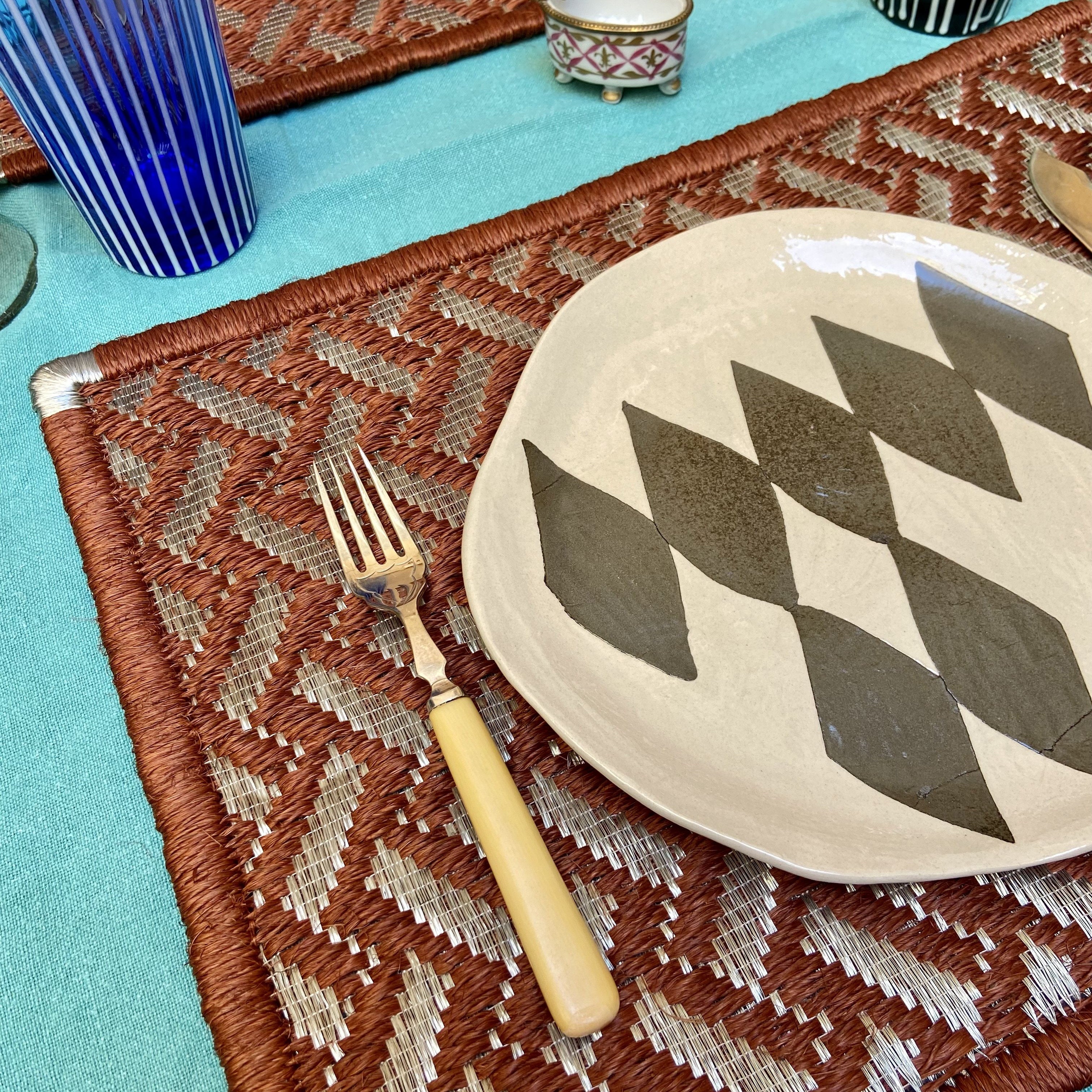 Premium Curitì Placemats Set of 2 - Waterproof & Heat-Resistant Table Mats for Dining, Kitchen, and Outdoor Use - Elegant Home Decor for Everyday Meals and Entertaining