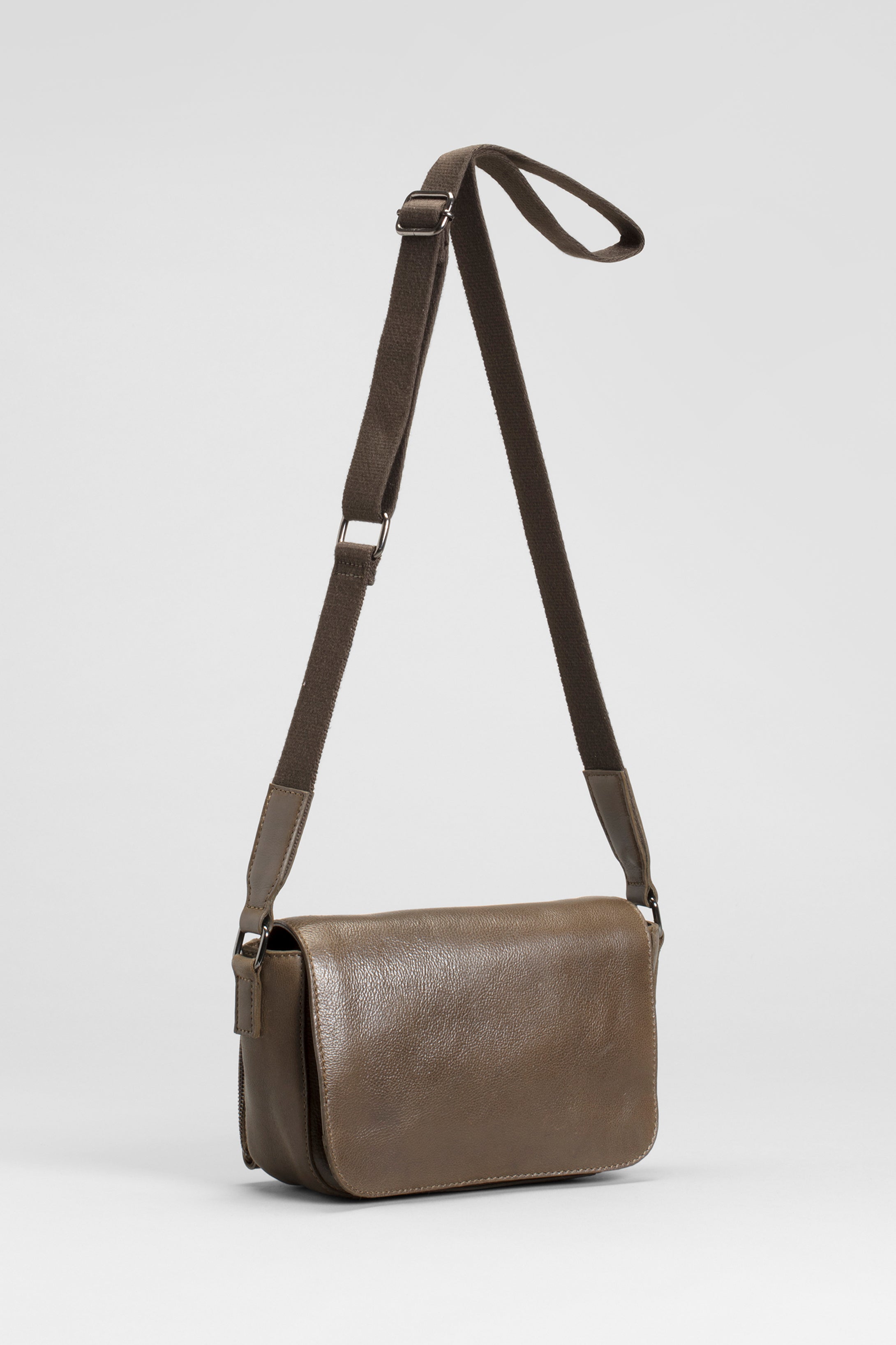 Kurer Bag - Stylish & Durable Crossbody Bag for Women & Men | Perfect for Travel, Work & Everyday Use