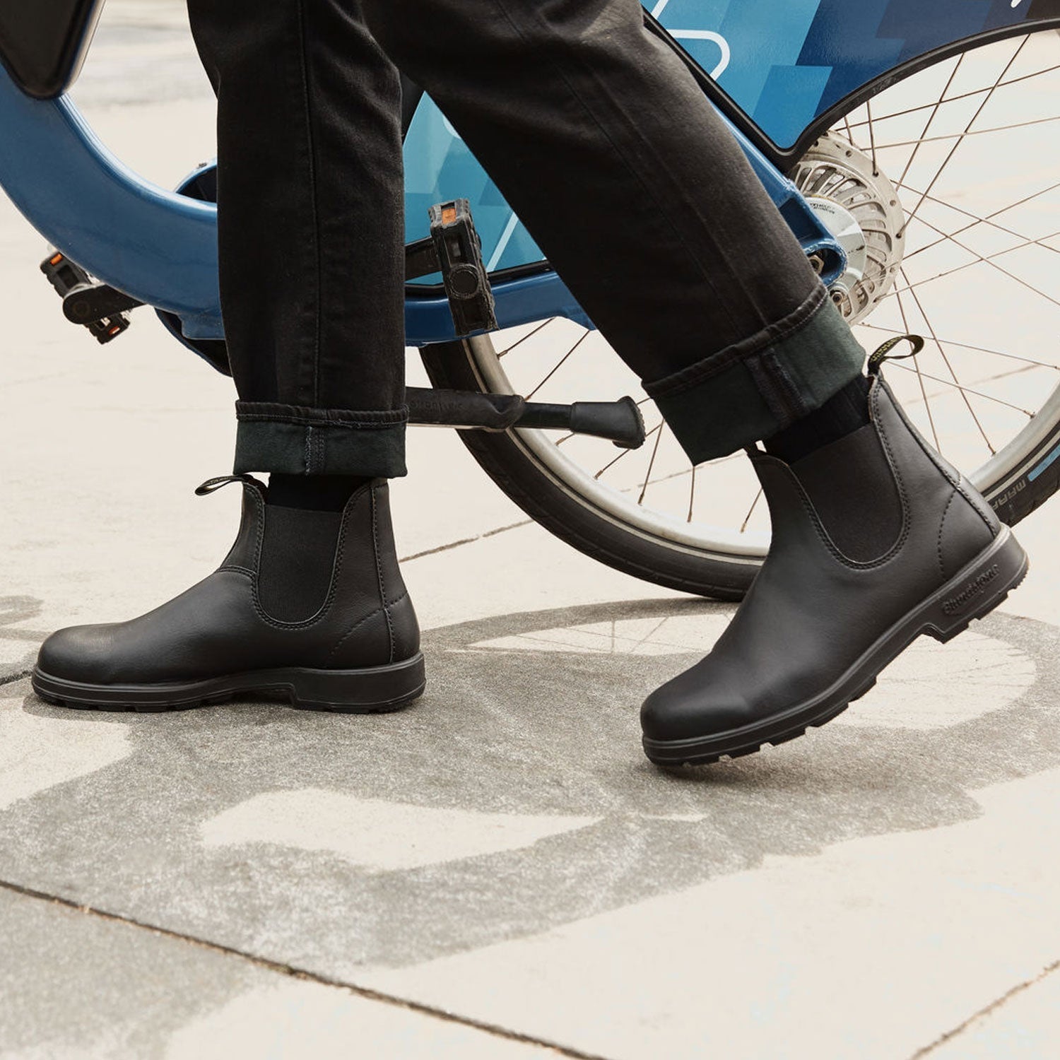 Blundstone 2115 Original Vegan Black Chelsea Boots - Comfortable & Stylish for Men & Women - Perfect for Work, Hiking & Everyday Wear