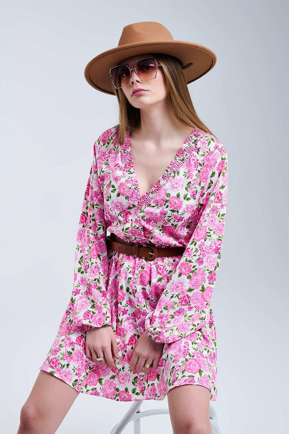 Elegant V-Neck Floral Robe with Pink Flowers and Green Accents - Perfect for Loungewear, Spa Days, and Bridal Showers