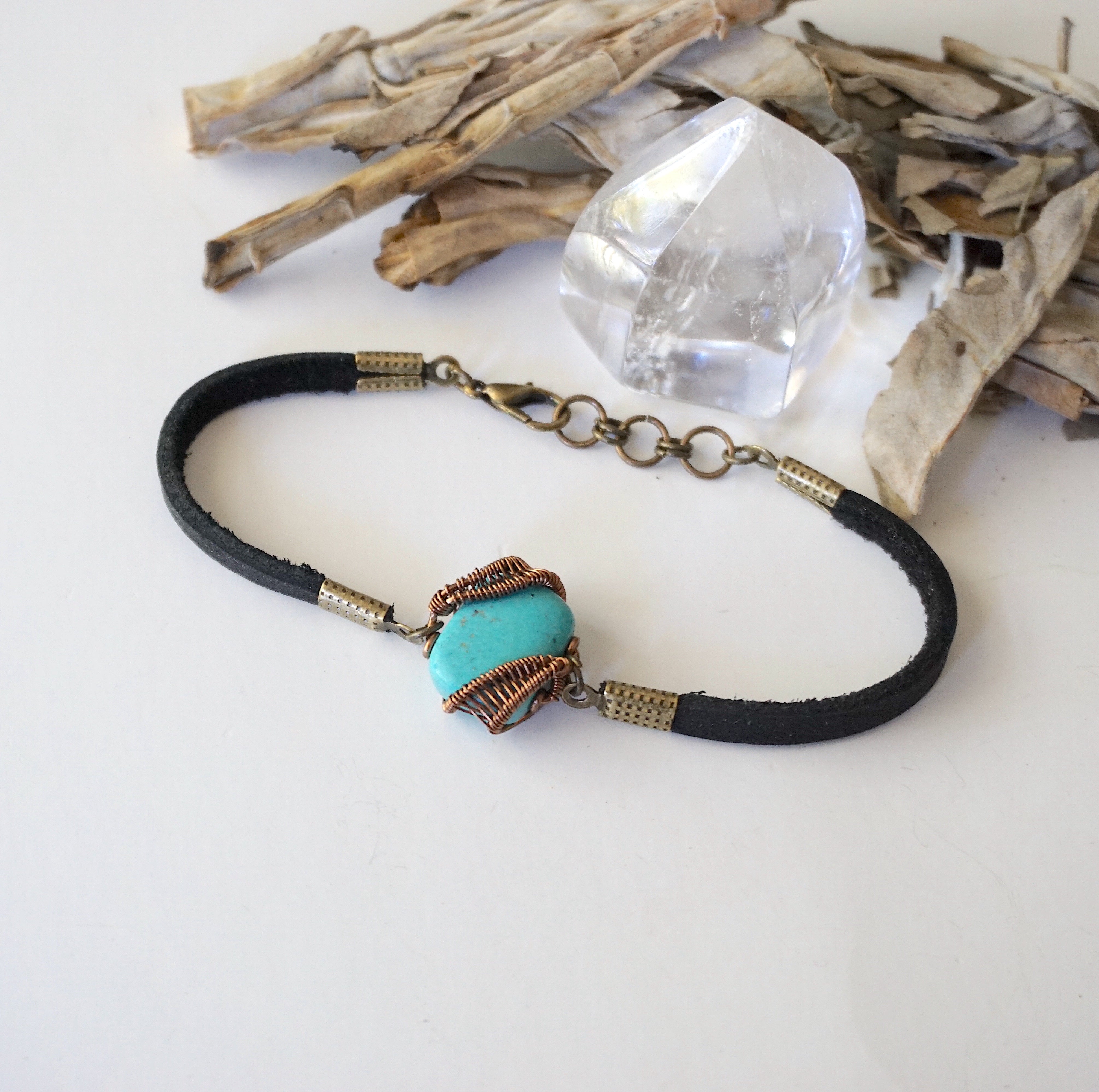 Natural Raw Turquoise Leather Bracelet for Men & Women – Handmade Boho Jewelry for Everyday Wear, Gifts, and Spiritual Healing