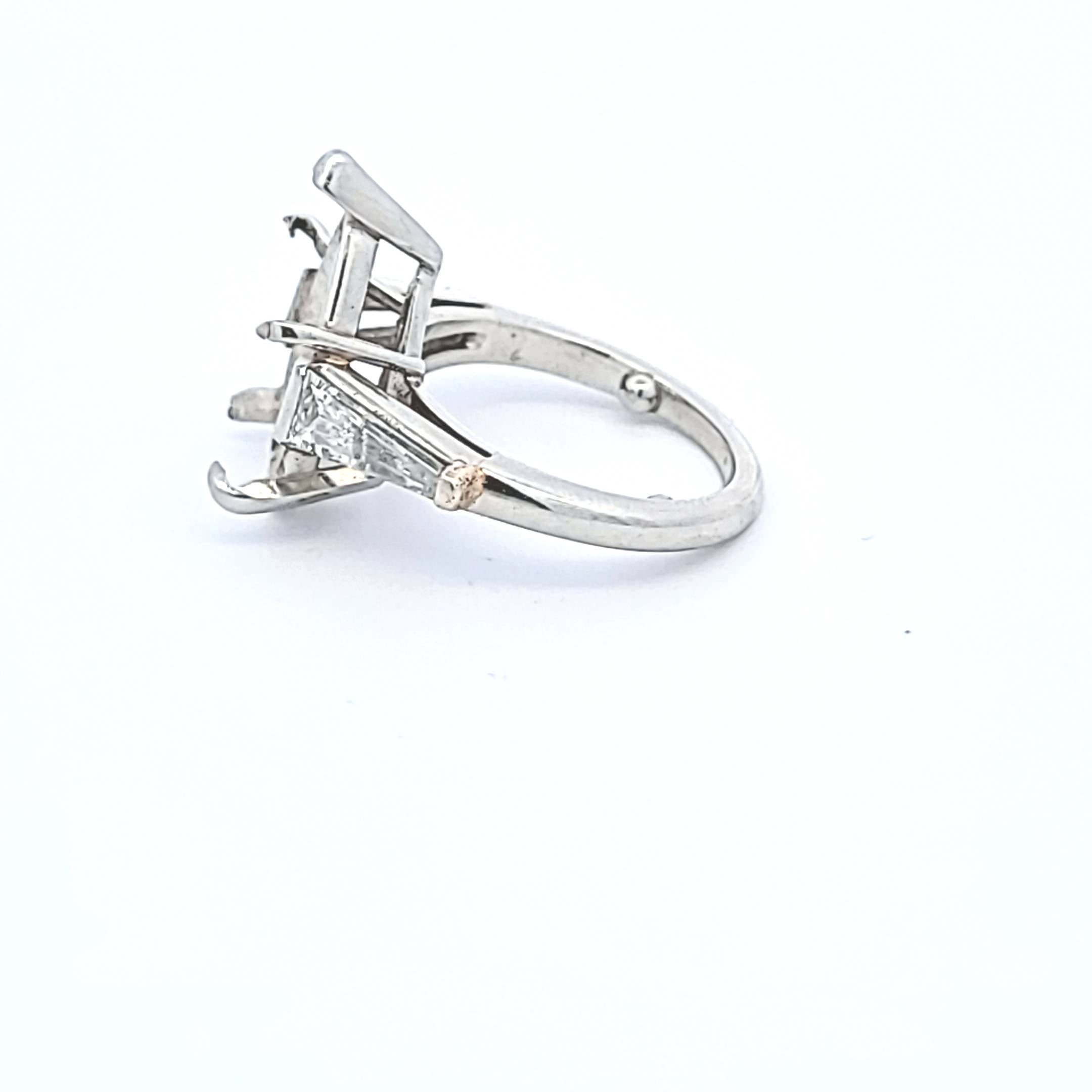 1.00 Carat Tapered Baguette I SI1 Diamond Platinum Semi Mount Ring - Elegant Wedding Band & Engagement Ring Setting for Women
