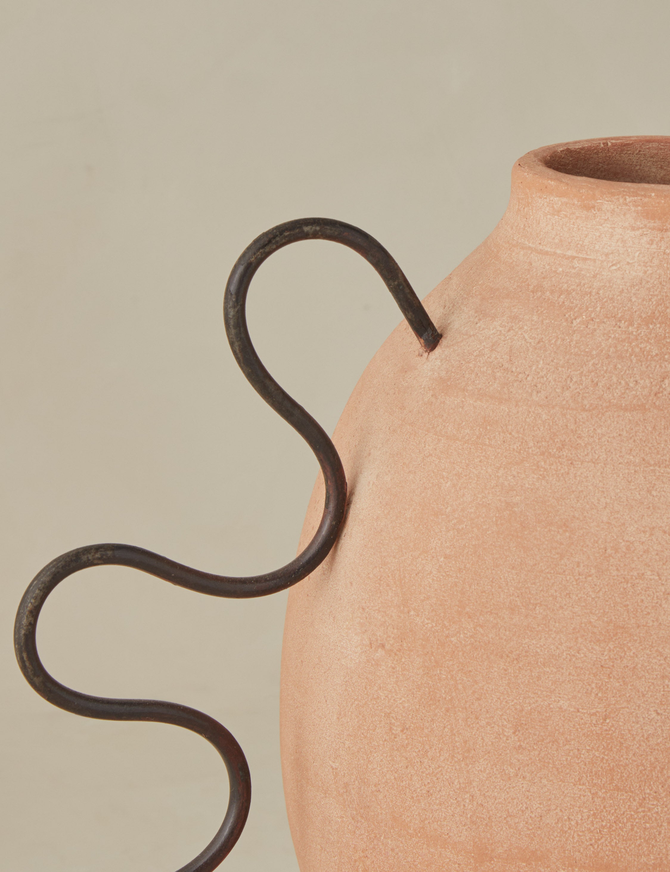 Amanda Decorative Vase by Meso - Elegant Ceramic Flower Vase for Home Decor, Wedding Centerpiece & Gift Idea - Perfect for Living Room, Dining Table & Office Desk