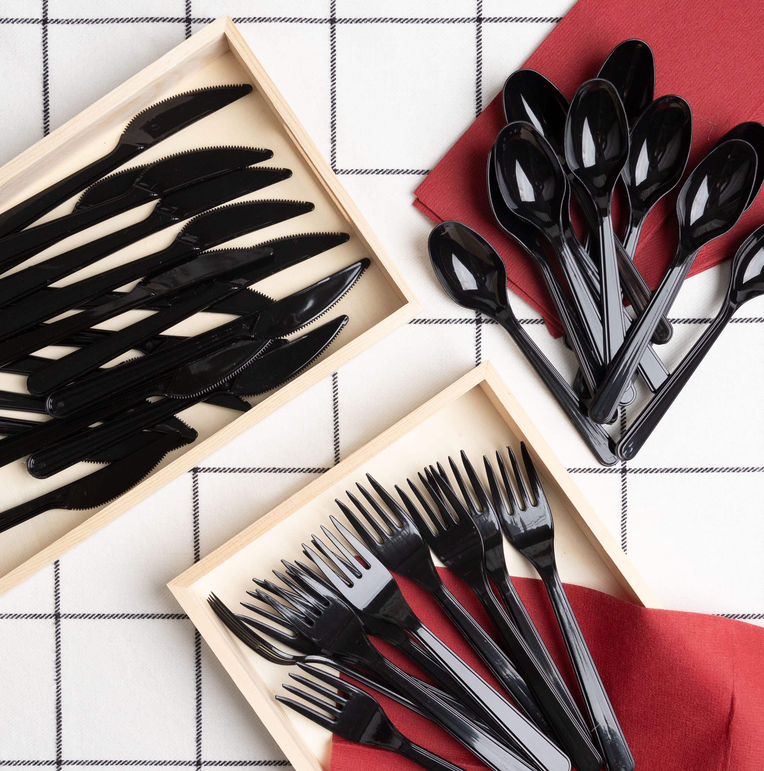 PLASTICPRO 100-Pack Heavy Duty Black Plastic Knives - Disposable Cutlery Set for Parties, BBQs, Picnics & Catering Events