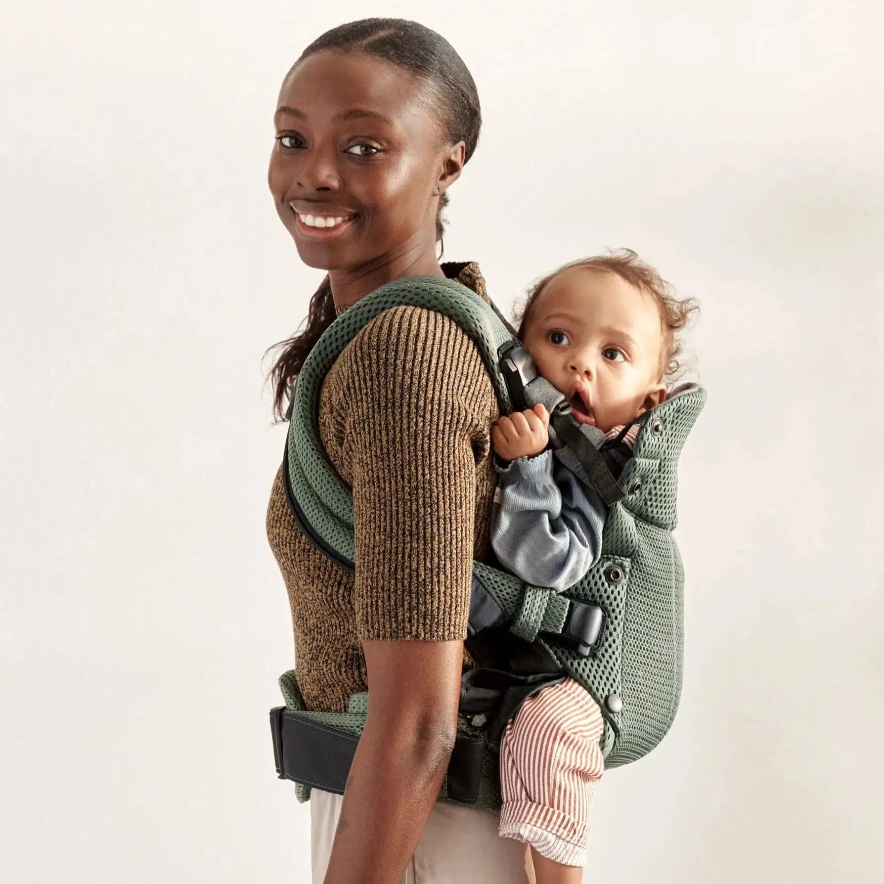 Baby Bjorn Baby Carrier Harmony - Dark Green 3D Mesh, Ergonomic Infant Carrier for Newborn to Toddler (0-24 Months), Hands-Free Baby Wearing for Parents, Perfect for Hiking, Shopping & Daily Use