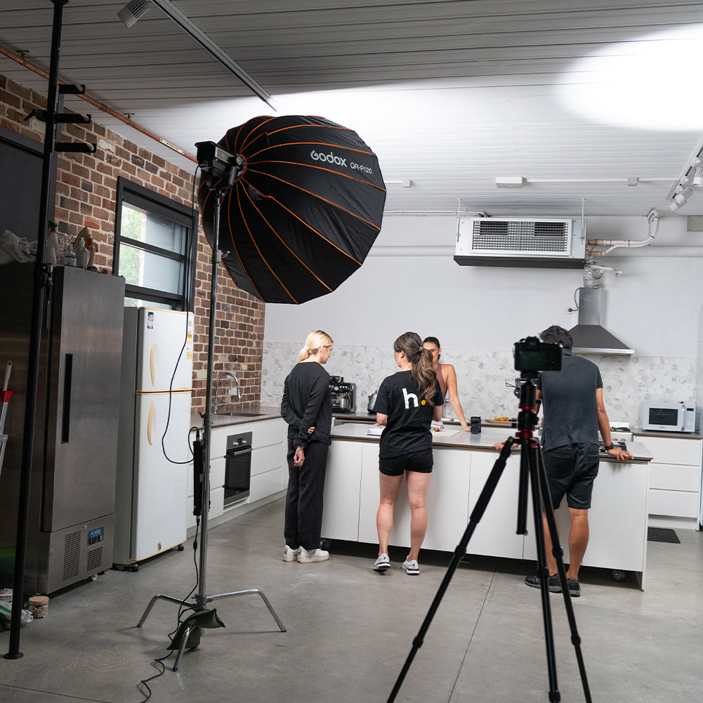 Godox QR P120 120cm Quick Release Parabolic Softbox with Bowens Mount - Professional Photography Lighting Modifier for Studio Portraits, Product Shoots & YouTube Videos