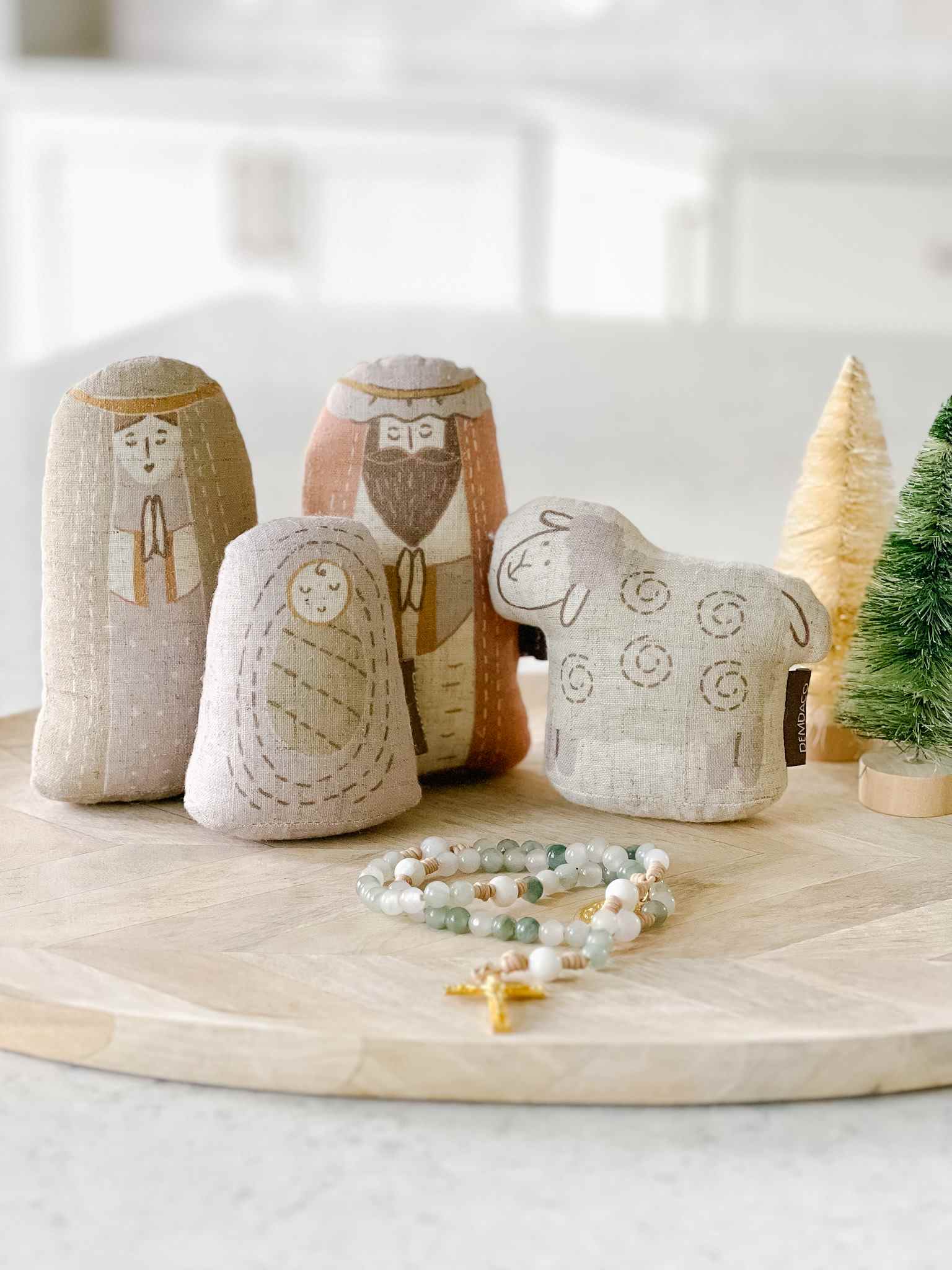 Soft Plush Nativity Set - Christmas Manger Scene with Mary, Joseph & Baby Jesus - Perfect for Holiday Home Decor, Church Displays & Gift Giving