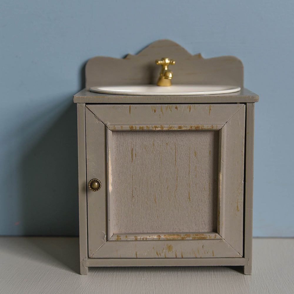 Maileg Miniature Bathroom Sink - Small Dollhouse Accessory for Kids Pretend Play & Bathroom Decor