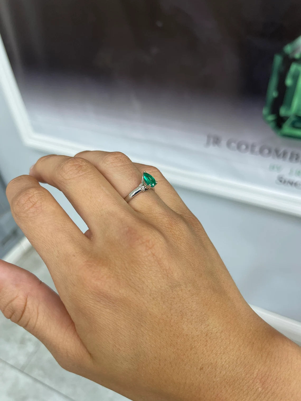 1.15 Carat Pear Cut Emerald and Sapphire Diamond Accent Ring for Women - Elegant Birthstone Jewelry Gift for Engagement, Anniversary & Special Occasions