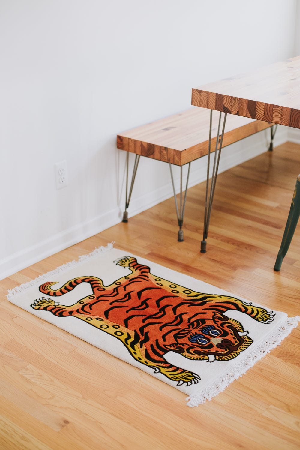 Hand Woven Tiger Pattern Area Rug - Soft and Durable Non-Slip Floor Mat for Living Room, Bedroom, Nursery Decor - Perfect for Home, Office, and Yoga Space