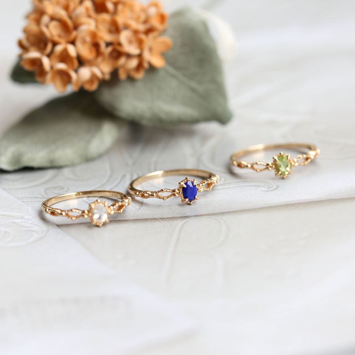 14K Gold Labradorite Peridot August Birthstone Ring for Women - Elegant Dainty Jewelry Gift for Birthday, Anniversary & Special Occasions | HJZB 344