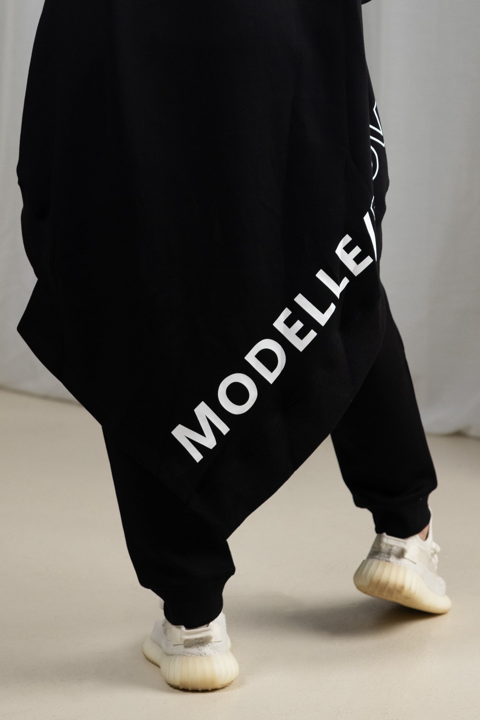 Asymmetrical Track Top for Women - Stylish Workout & Running Jacket - Perfect for Gym, Yoga & Outdoor Activities