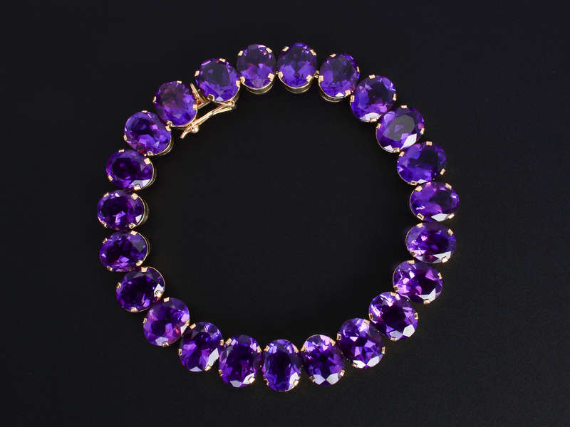 Royal Purple Amethyst Bracelet for Women - Healing Crystal Jewelry for Stress Relief & Positive Energy - Elegant Gift for Birthday, Meditation & Spiritual Wellness