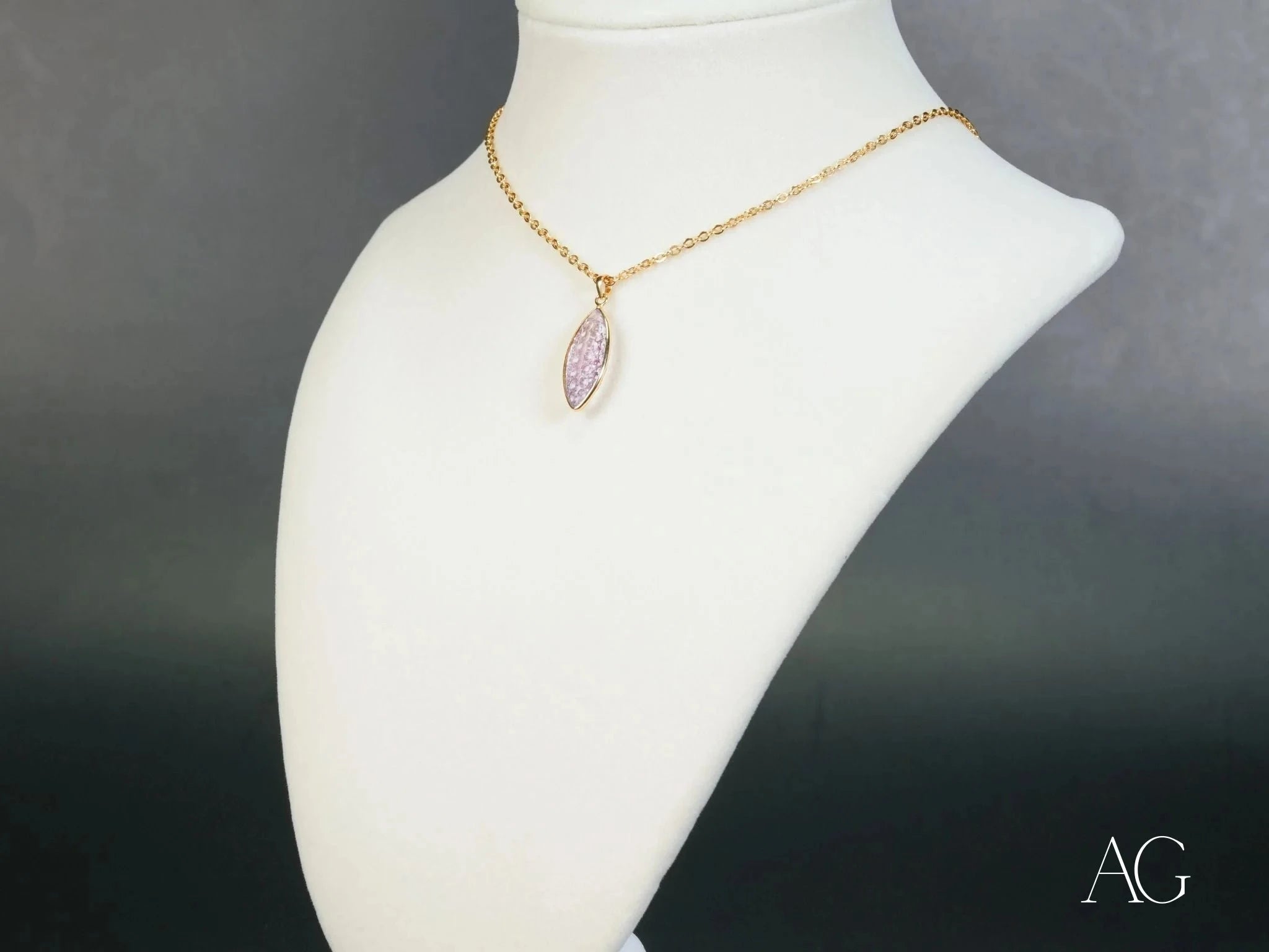 Violet Essence Amethyst Pendant Necklace - Natural Healing Crystal Jewelry for Women | Perfect for Meditation, Energy Cleansing & Spiritual Gifts