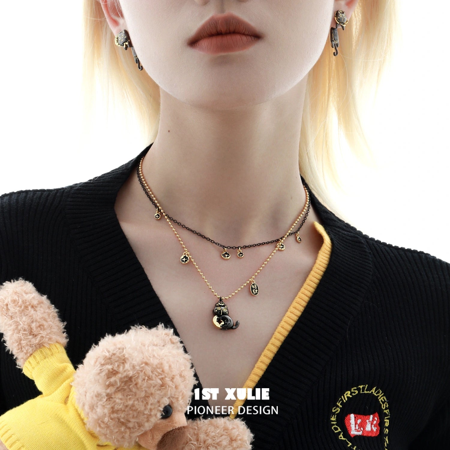 18K Gold Plated Lucky Cat Double Layer Pendant Choker Necklace - Elegant Japanese Maneki Neko Charm for Women's Fashion & Gift Giving