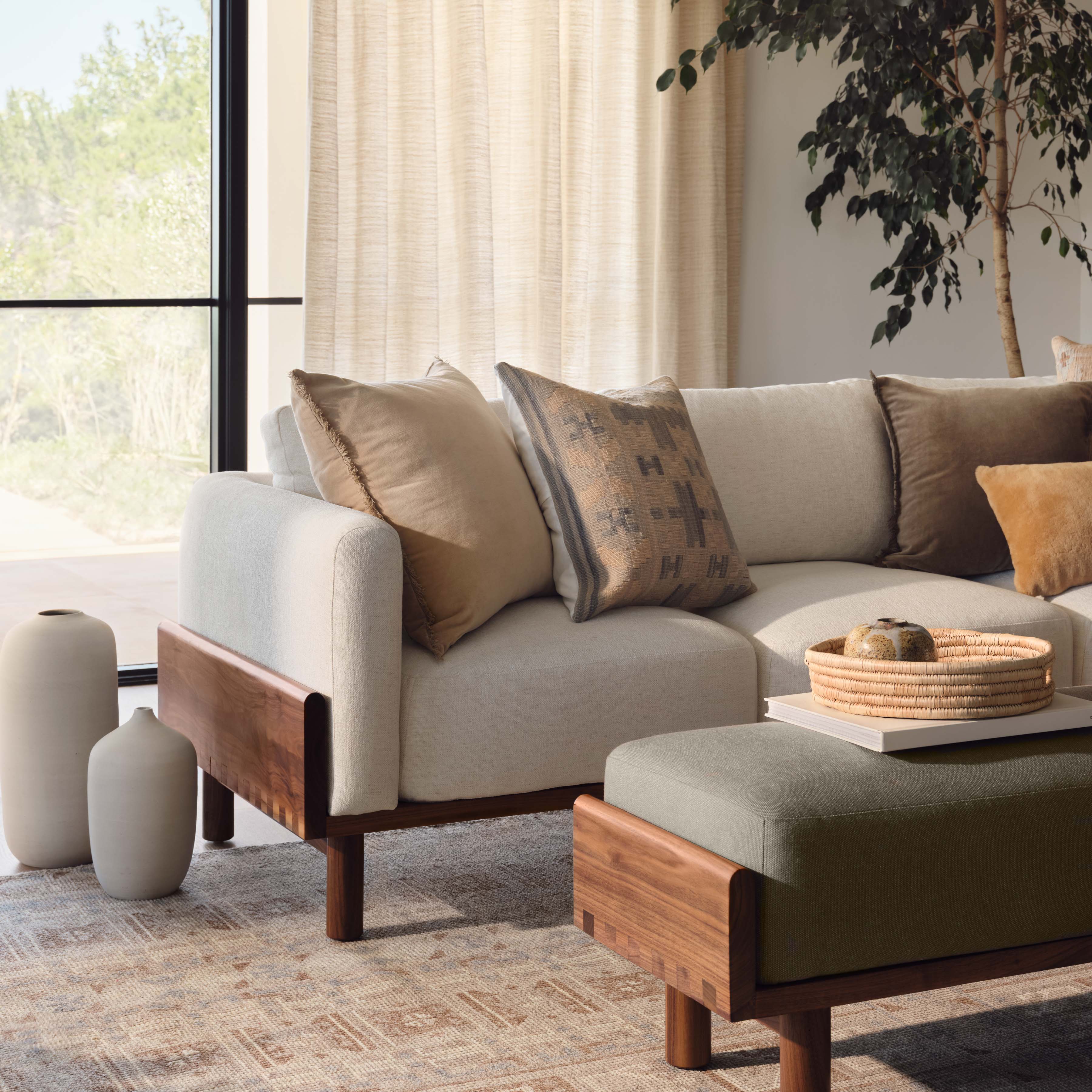 Premium Helm Sofa - Modern Comfortable Sectional Couch for Living Room, Lounge & Family Room - Perfect for Relaxing, Entertaining & Movie Nights