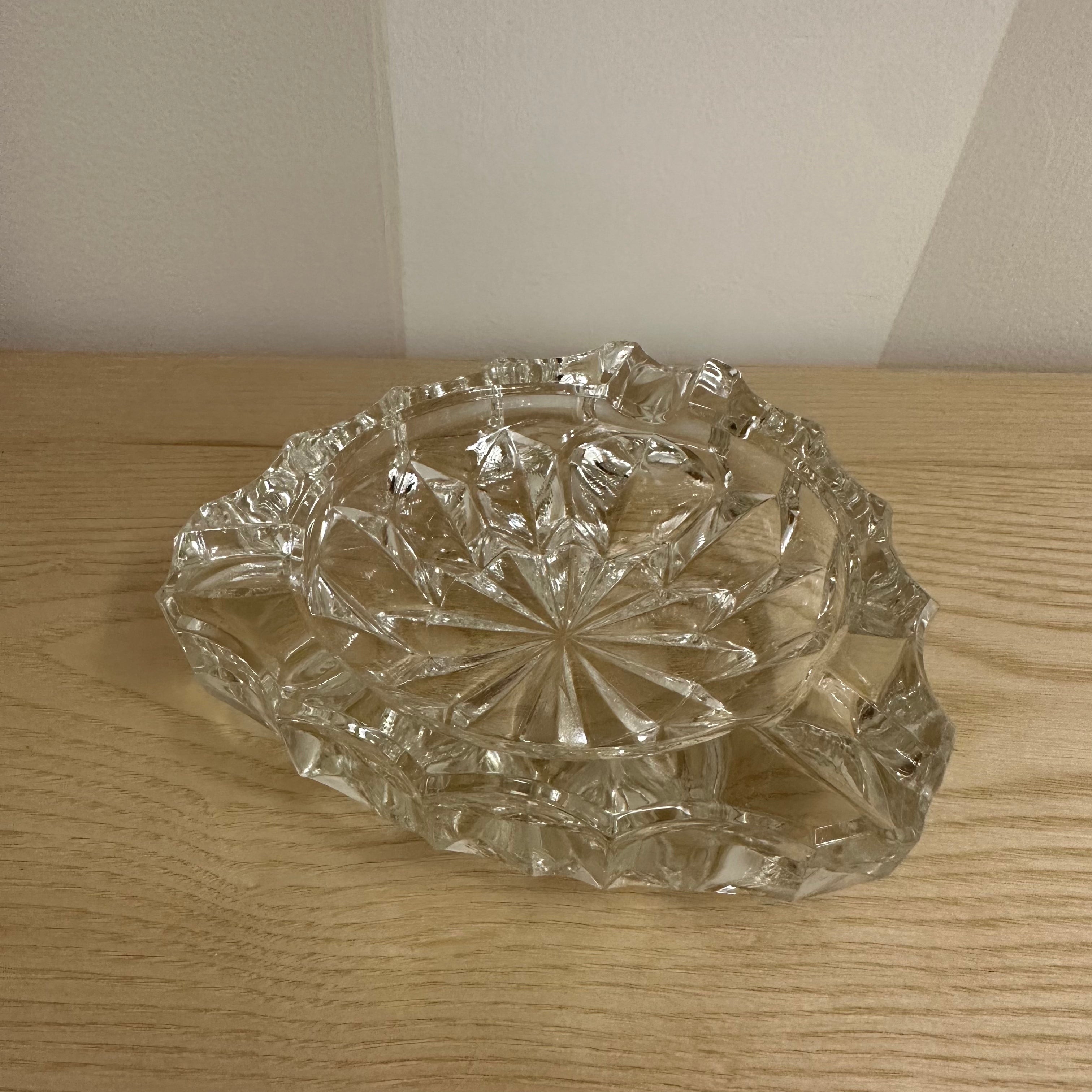 Premium Crystal Ashtray - Elegant Glass Cigar Tray with Diamond Cut Design for Home, Office & Outdoor Use - Perfect for Smoking Accessories & Luxury Decor