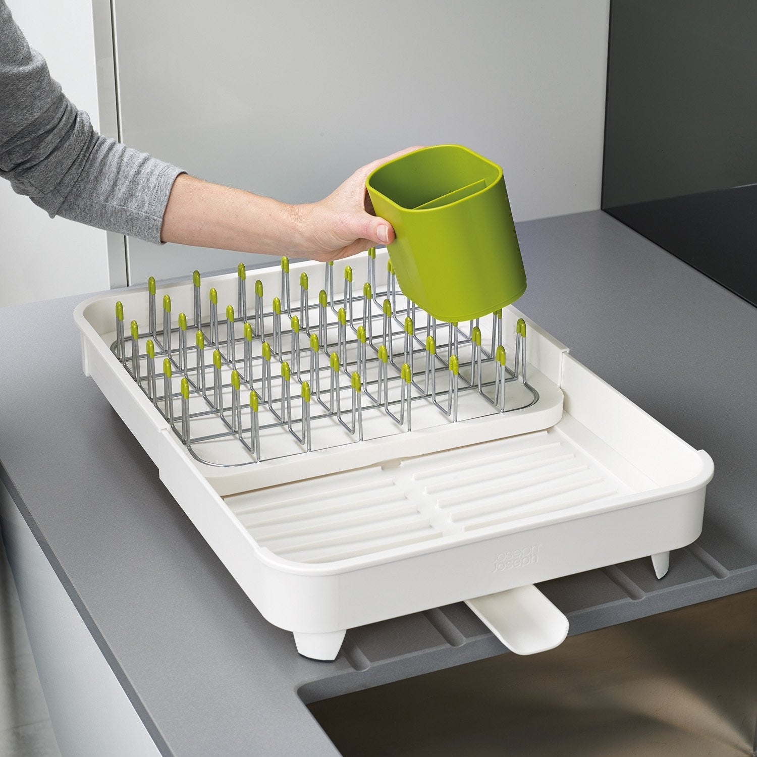 Stainless Steel Extendable Dish Rack - Adjustable Kitchen Counter Drying Rack for Plates, Bowls & Utensils - Space Saving Solution for Small Kitchens & Apartments - Perfect for Dishwashing, Drying & Organizing