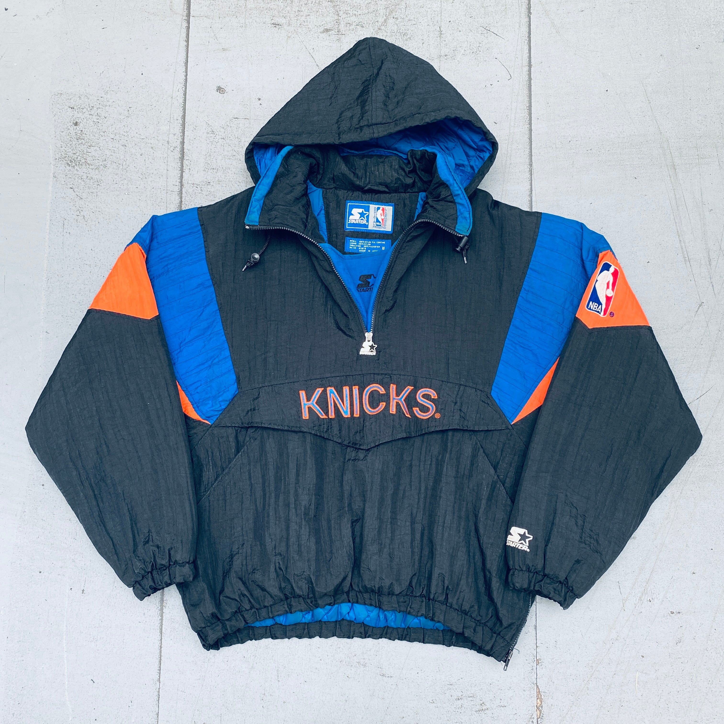 New York Knicks 1990s Blackout 1/4 Zip Breakaway Jacket - Vintage NBA Pullover Windbreaker for Men (Size XL) - Perfect for Basketball Games, Streetwear Fashion & Retro Sports Fans