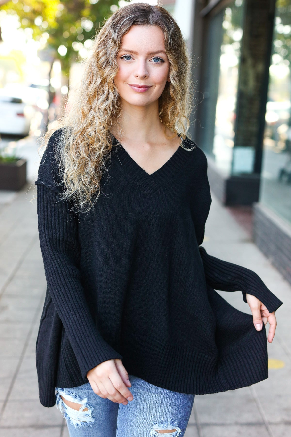 Stylish Black Oversized V-Neck Ribbed Knit Sweater for Women - Cozy & Trendy Fall Winter Pullover for Casual Outings & Layering