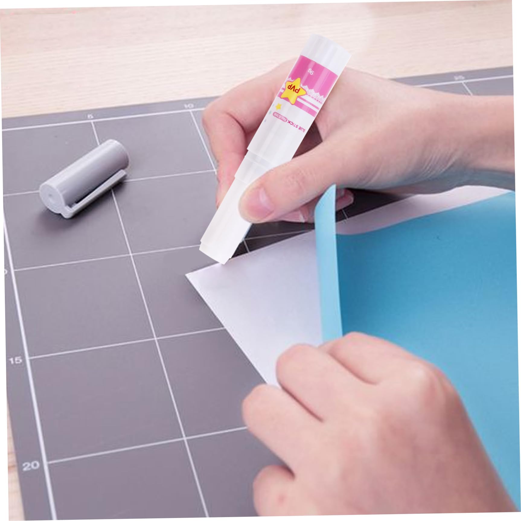 4Pcs Cute Cartoon Plastic Glue Sticks for Kids - 9g Strong Hold School Glue for Arts & Crafts, Office Supplies, Classroom Projects (Perfect for DIY, Scrapbooking & Homework)