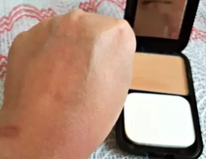 Matte Finish Compact Powder - Oil Free, Long-Lasting Makeup for Oily Skin | Perfect for Everyday Wear & Touch-Ups On-The-Go
