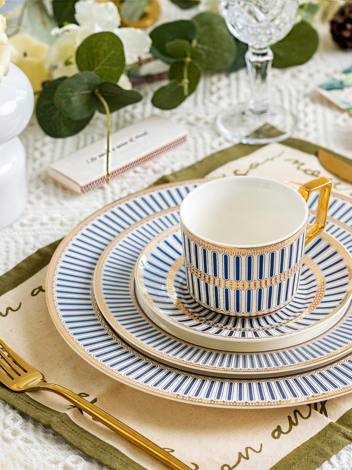 15-Piece Bone China Tea Set - Elegant Porcelain Tea Cups & Saucers for 4, Includes Teapot, Sugar Bowl, Cream Pitcher & Spoon - Perfect for Afternoon Tea Parties, Bridal Showers & Housewarming Gifts (Gift Box Included)