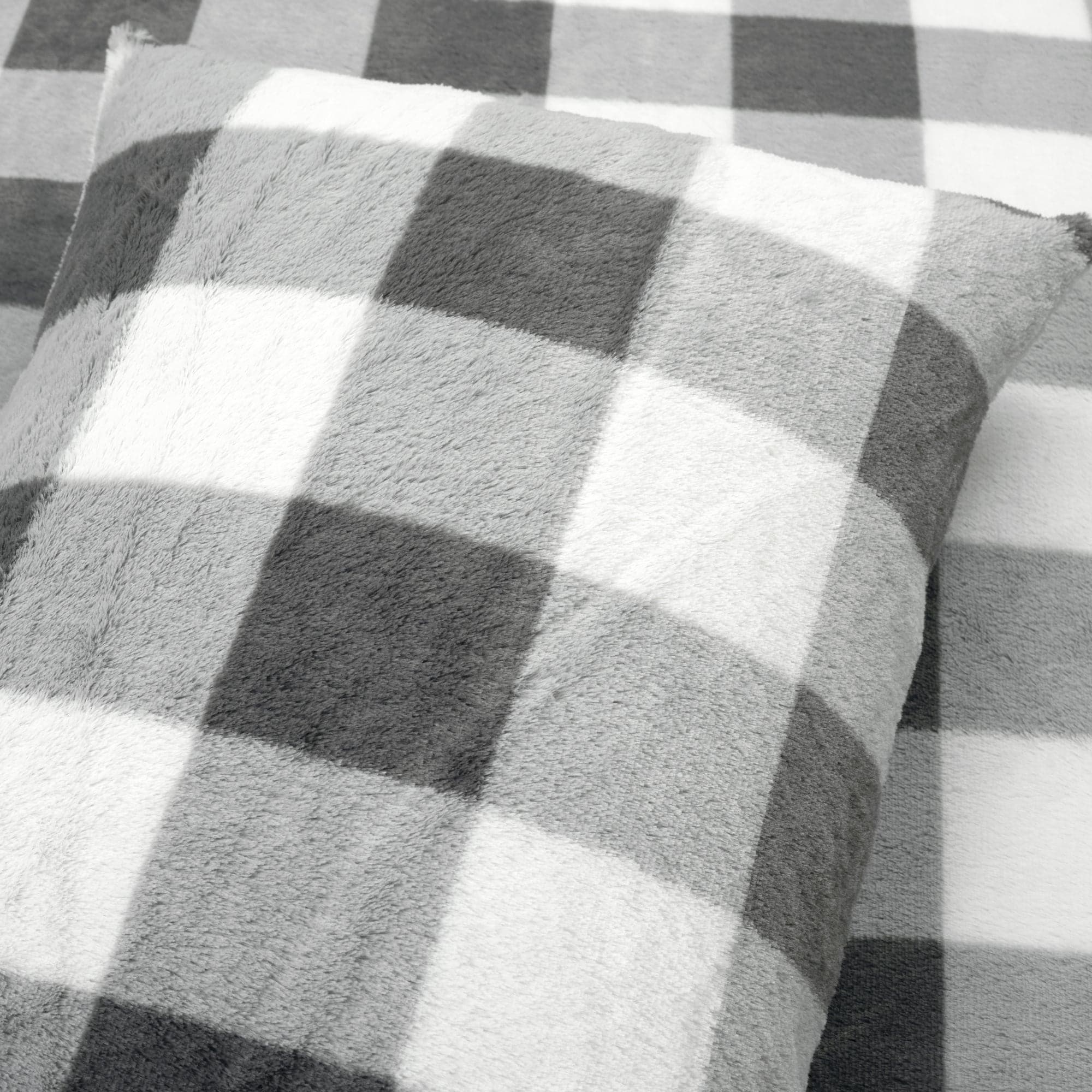 Plaid Ultra Soft Faux Fur All Season Comforter Set - Queen Size Bedding with Pillow Shams - Cozy Winter & Lightweight Summer Comforter for Bedroom, Guest Room, Dorm