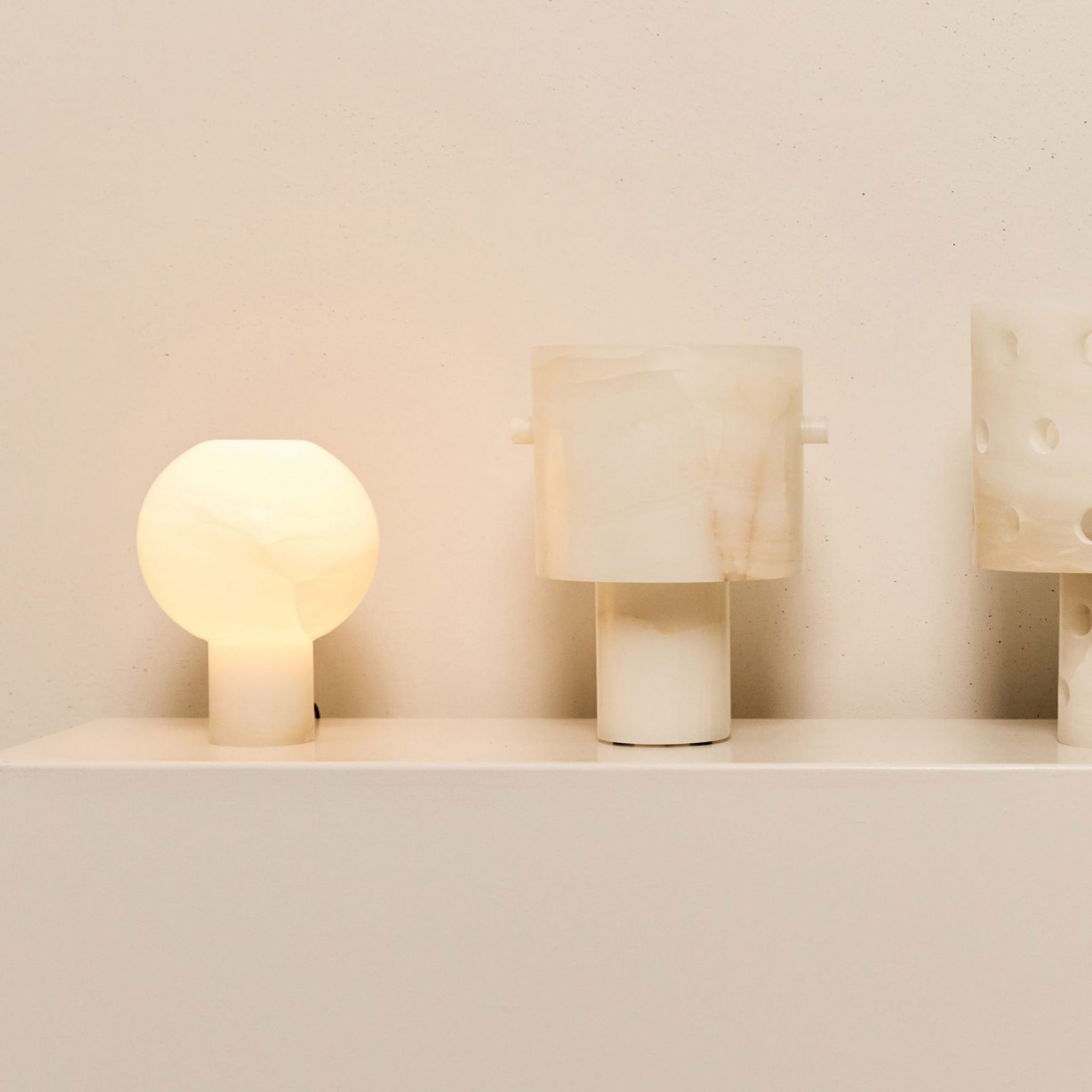 PRE ORDER STUDIO SOCIETÁ Oracle Table Lamp - Elegant White Onyx Finish | Modern Home & Office Lighting Decor for Bedroom, Living Room, Study