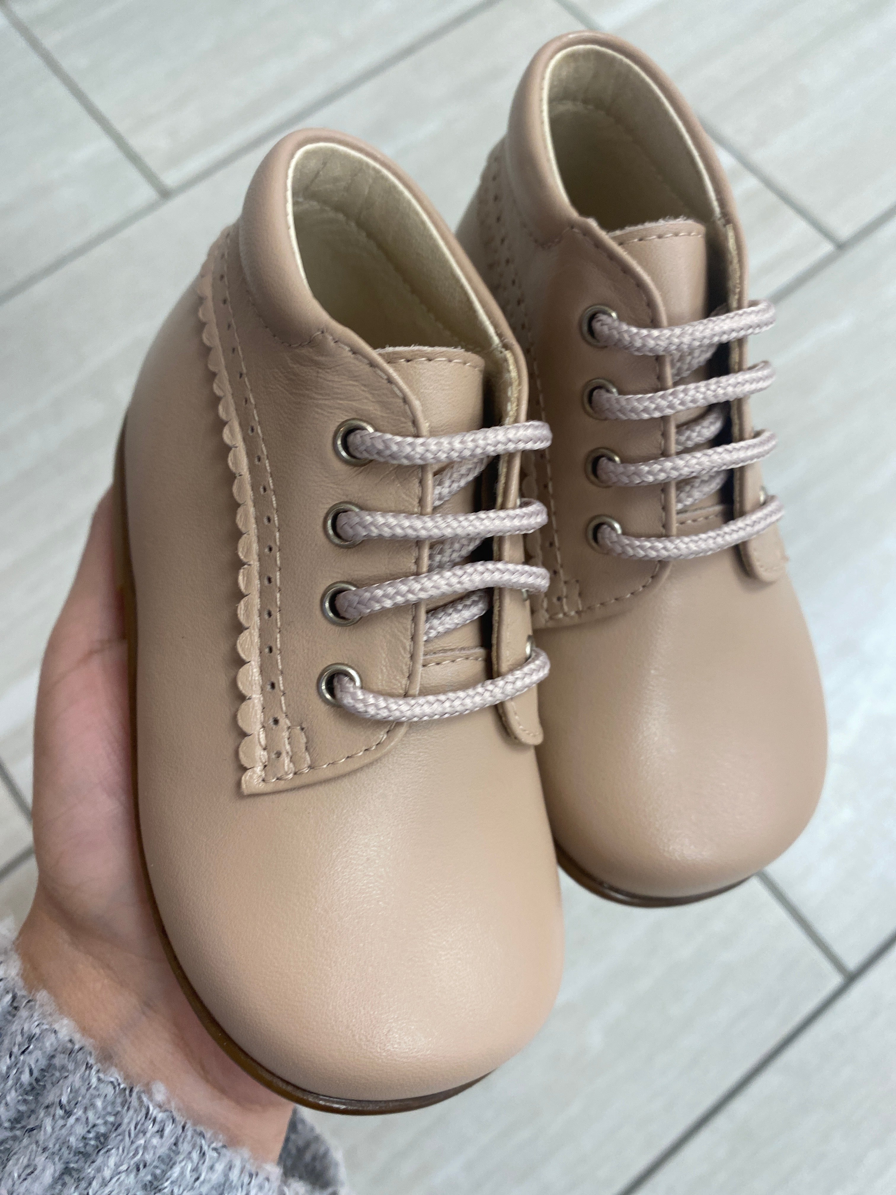 Beberlis Old Rose Scalloped Baby Booties - Soft Knit Newborn Shoes for Girls & Boys | Perfect for Photo Shoots, Christenings & Special Occasions