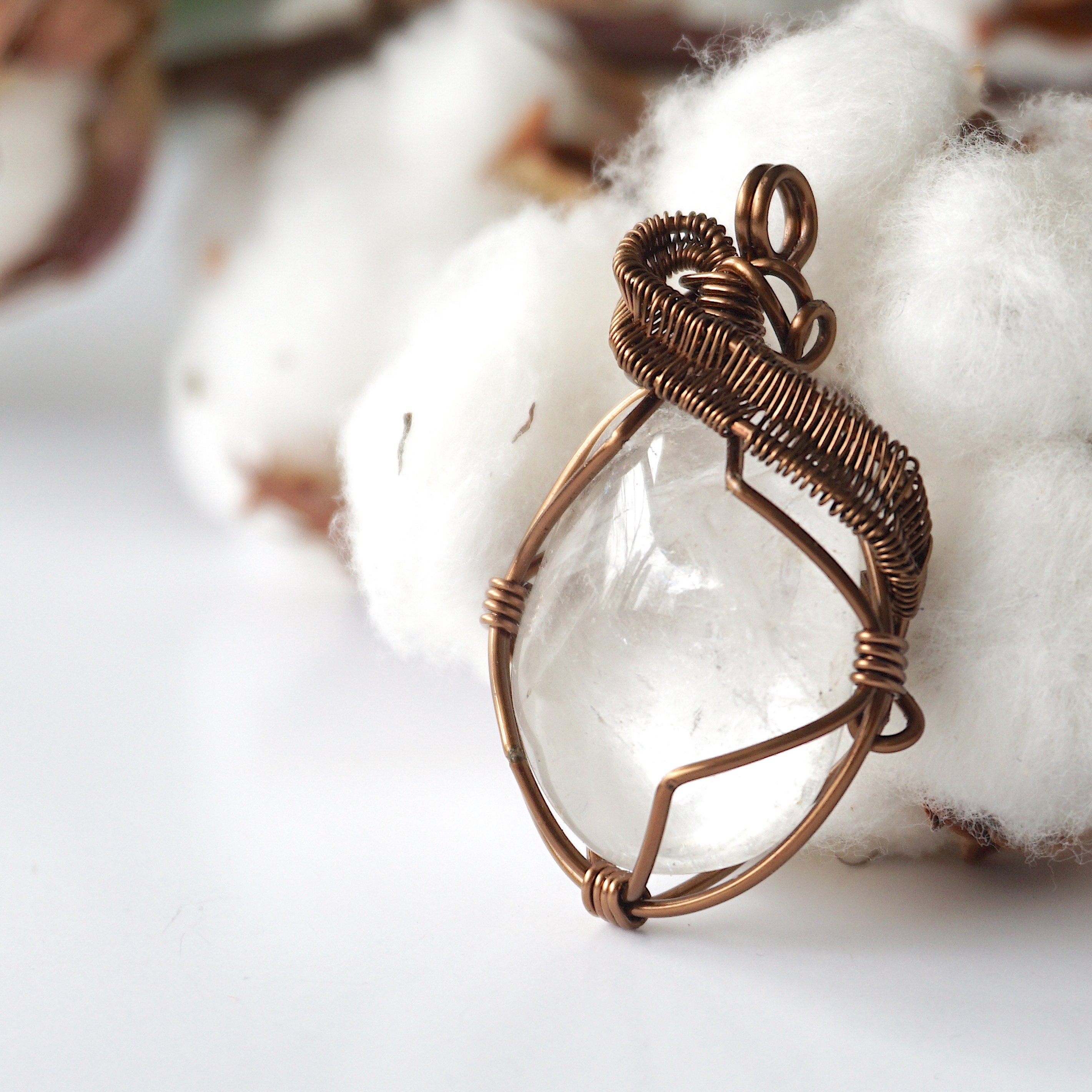 Rock Crystal Necklace (Clear Quartz) - Healing Stone Jewelry for Women, Natural Gemstone Pendant for Energy & Chakra Balance - Perfect for Meditation, Yoga & Spiritual Gifts
