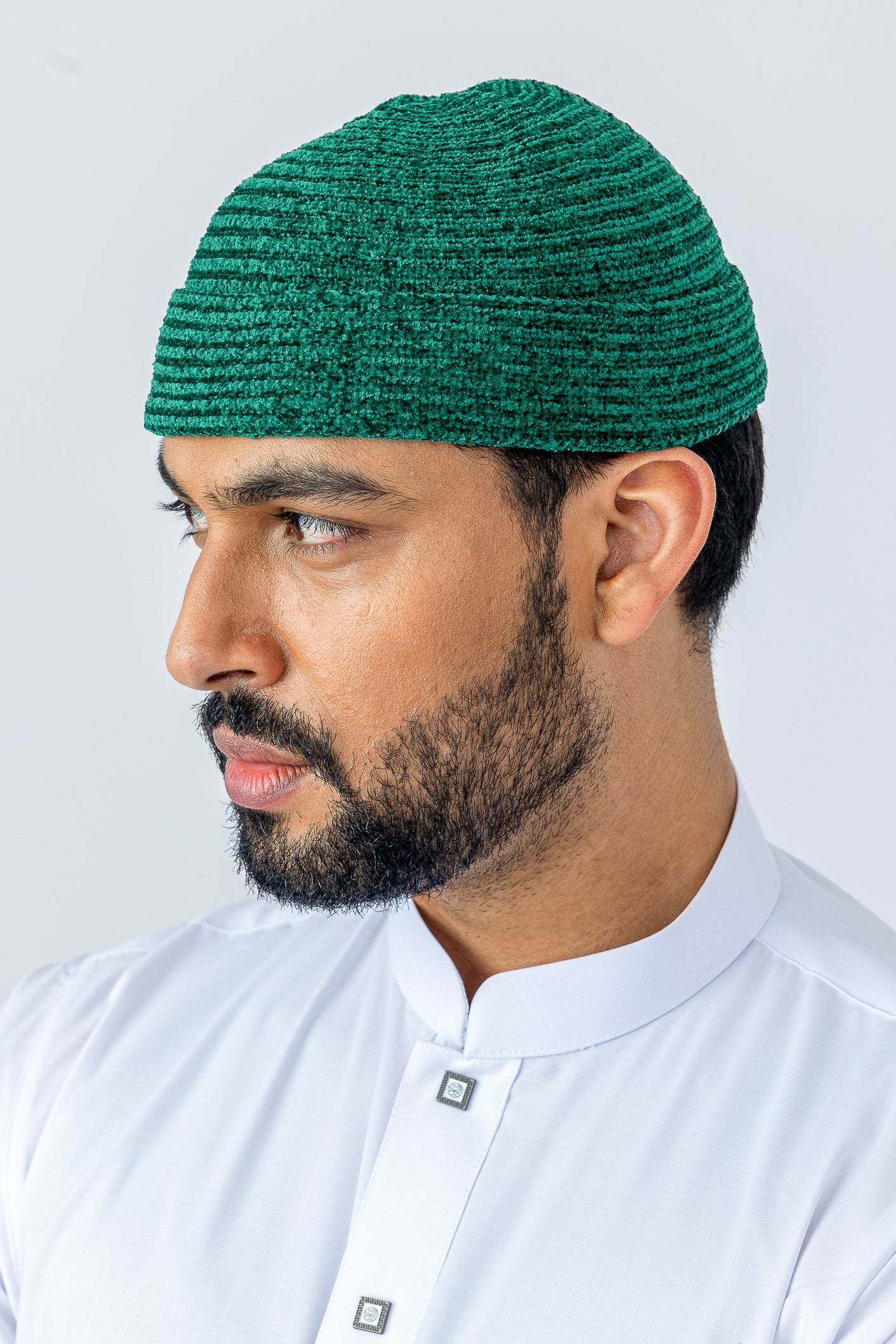 Stylish Green Velvet Hat for Women - Fashionable Winter Cloche with Brim | Perfect for Outdoor Activities, Parties & Holiday Events