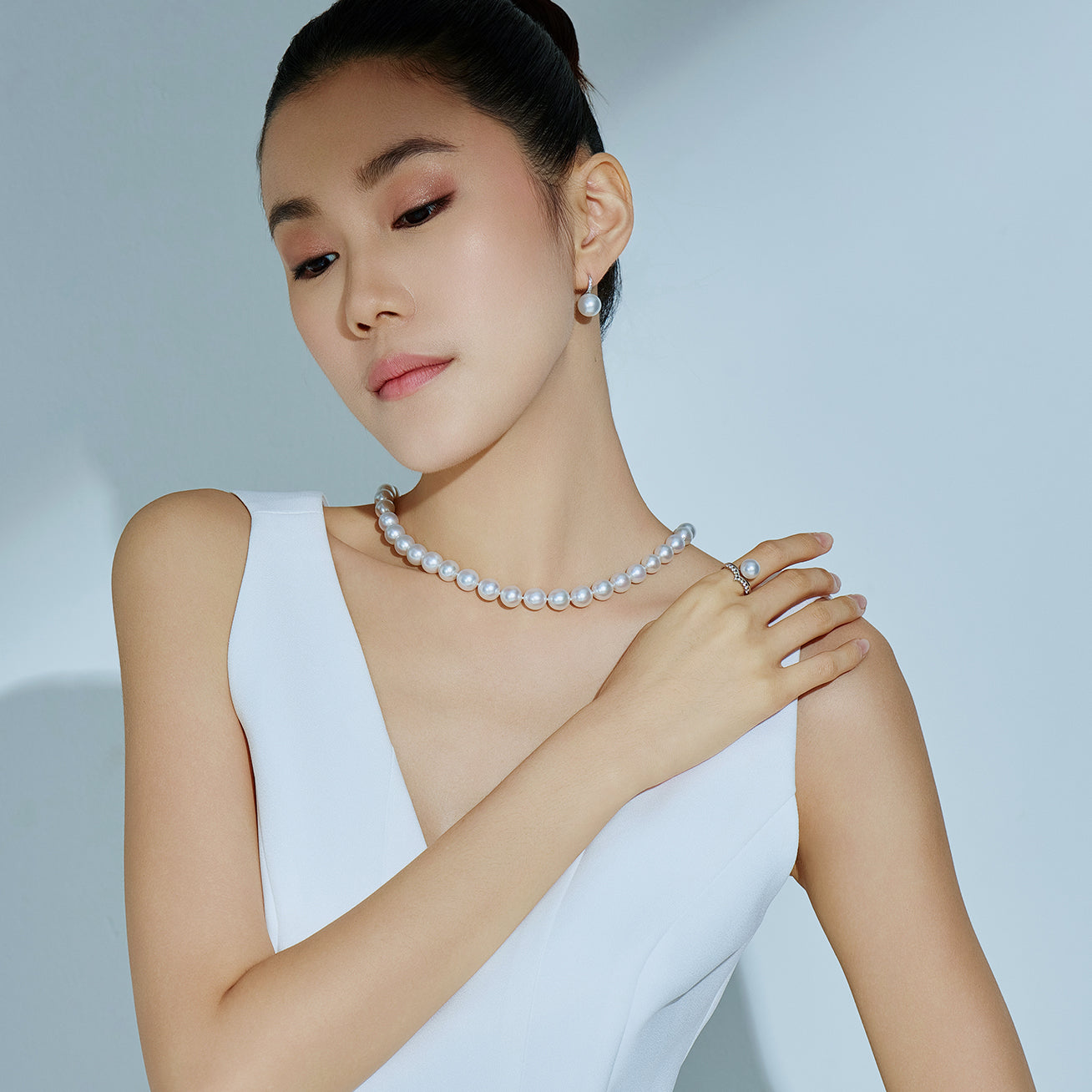 18K Gold Diamond & Australian White South Sea Pearl Ring KR00083 - Elegant Bridal Jewelry, Anniversary Gift, Luxury Statement Piece for Women