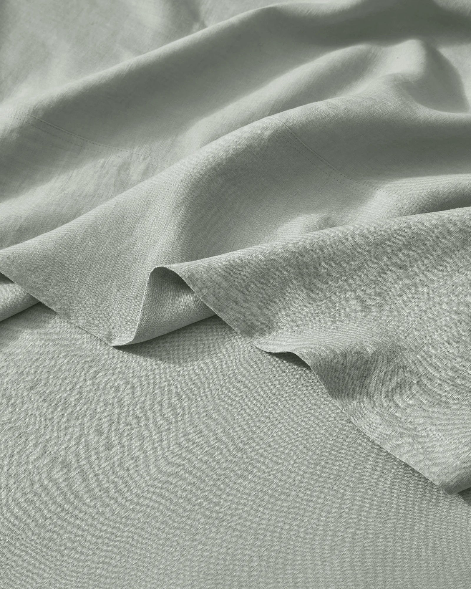Premium Ravello 100% Cotton Flat Sheet - Sage Green - Soft & Breathable Bedding for Ultimate Comfort - Perfect for Master Bedrooms, Guest Rooms & Vacation Homes