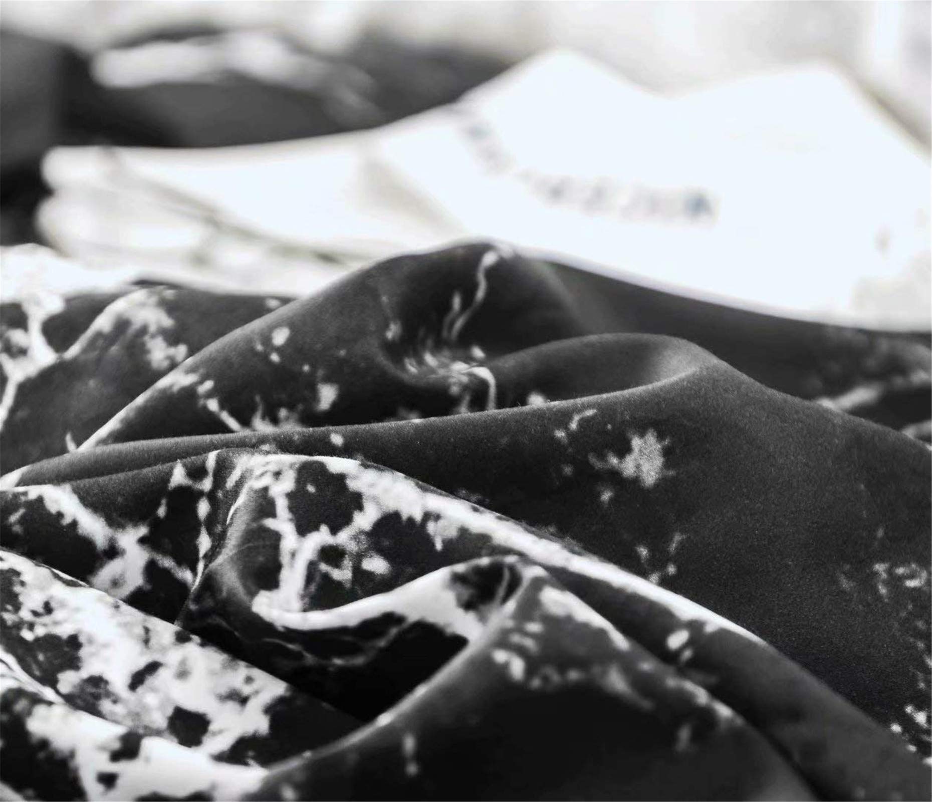 Black Marble Comforter Set King Size - Modern Abstract Gothic Bedding with Breathable Soft Cotton - Black and White Quilted Blanket for Adults & Teens - Perfect for Gothic, Boho & Contemporary Bedrooms