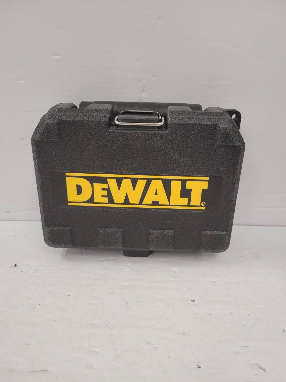 DEWALT DW08302 Self-Leveling Cross-Line Laser Level with Magnetic Pivoting Base - for Construction, Remodeling, and DIY Projects