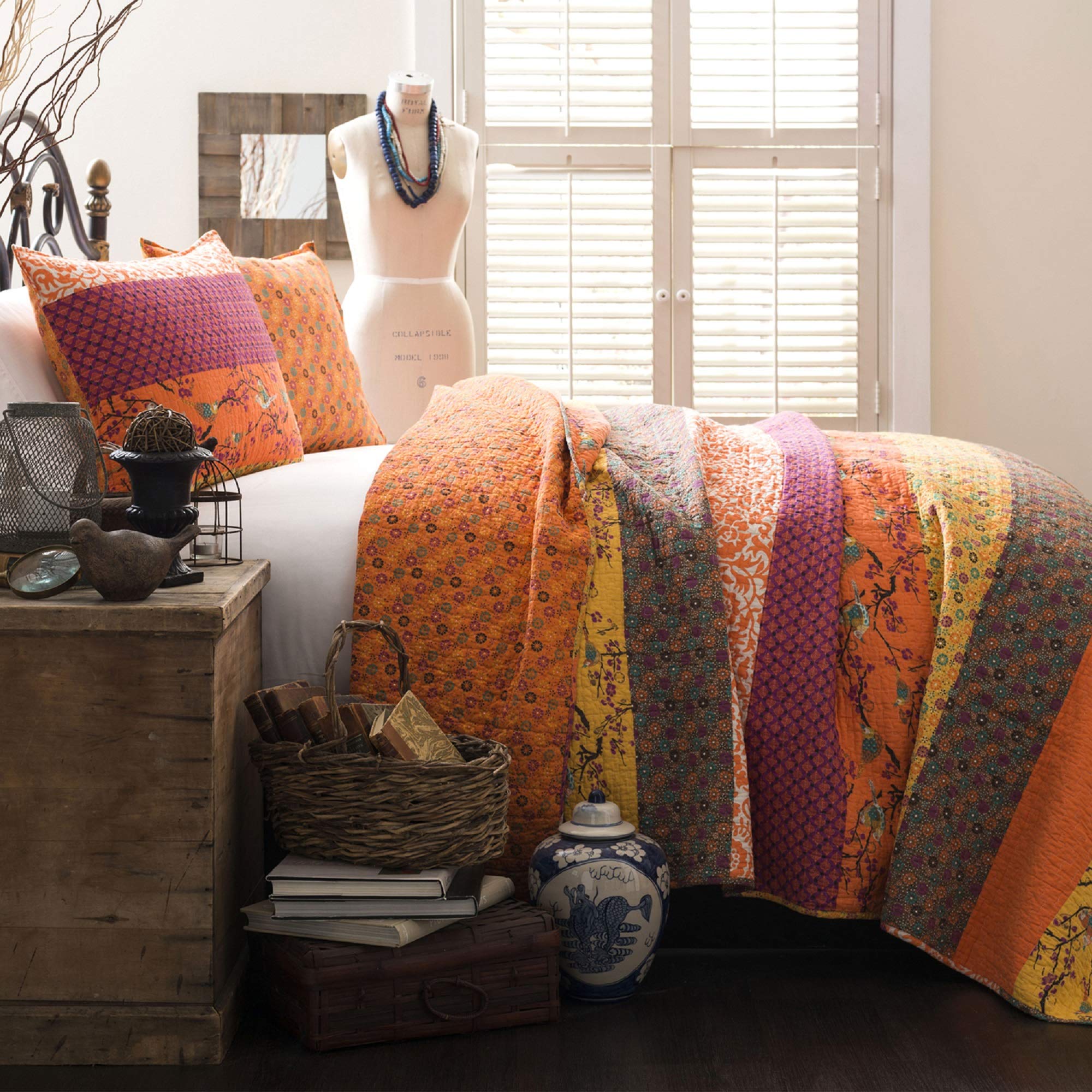 Lush Decor Reversible Cotton Quilt Set - Bohemian Striped Bedding for Full/Queen Bed - Home Decor