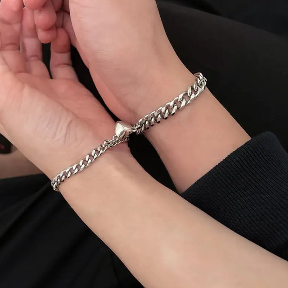 2PCS Matching Heart Bracelets for Couples - Long Distance Relationship Bracelets for Women & Men - Best Friend Gifts - Couple Jewelry Set for Anniversaries, Valentine's Day & Romantic Occasions