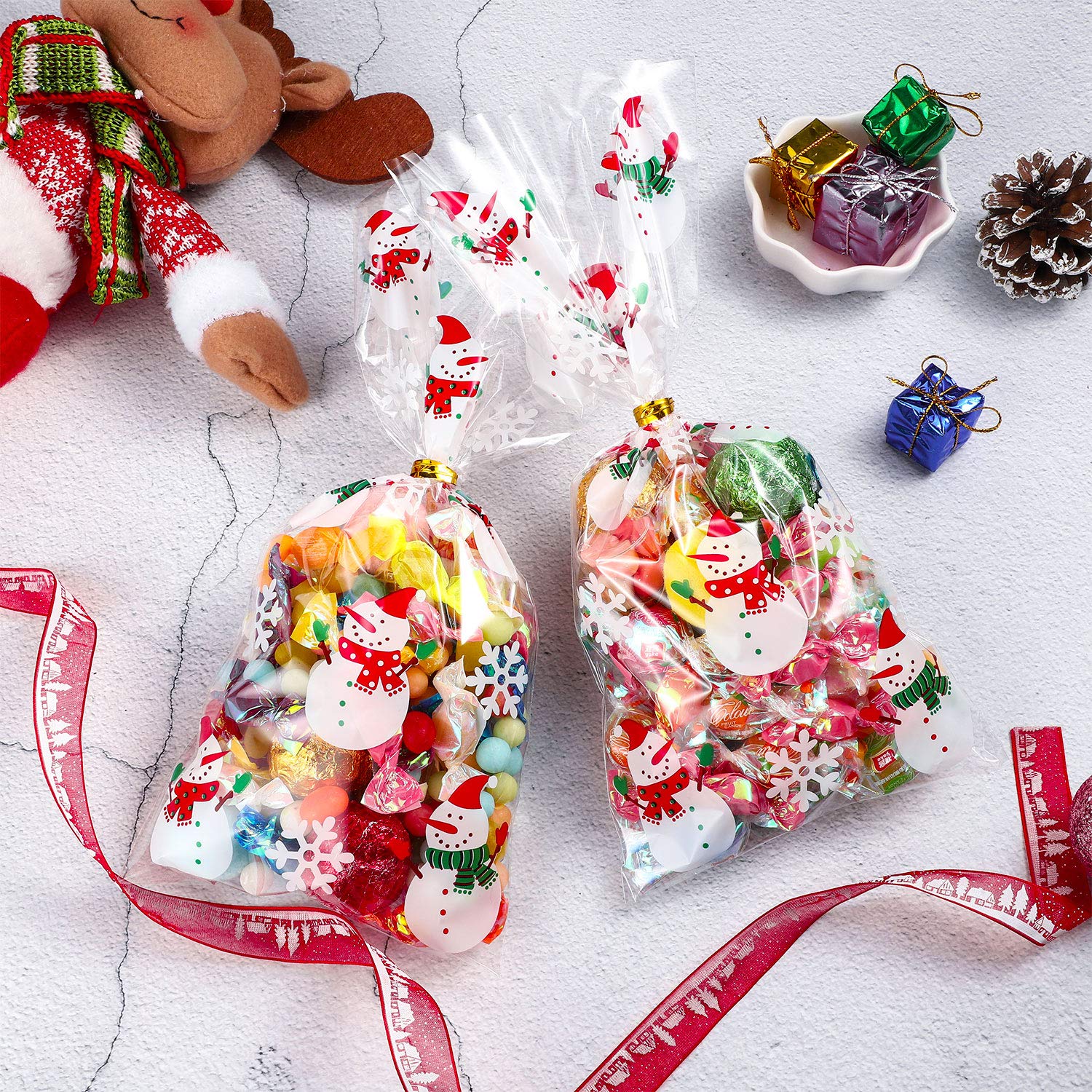 100-Piece Christmas Cellophane Gift Bags with Snowman Design - Includes 150 Twist Ties for Holiday Treats, Candy & Party Favors - Perfect for Christmas Parties, Gift Wrapping & Holiday Celebrations