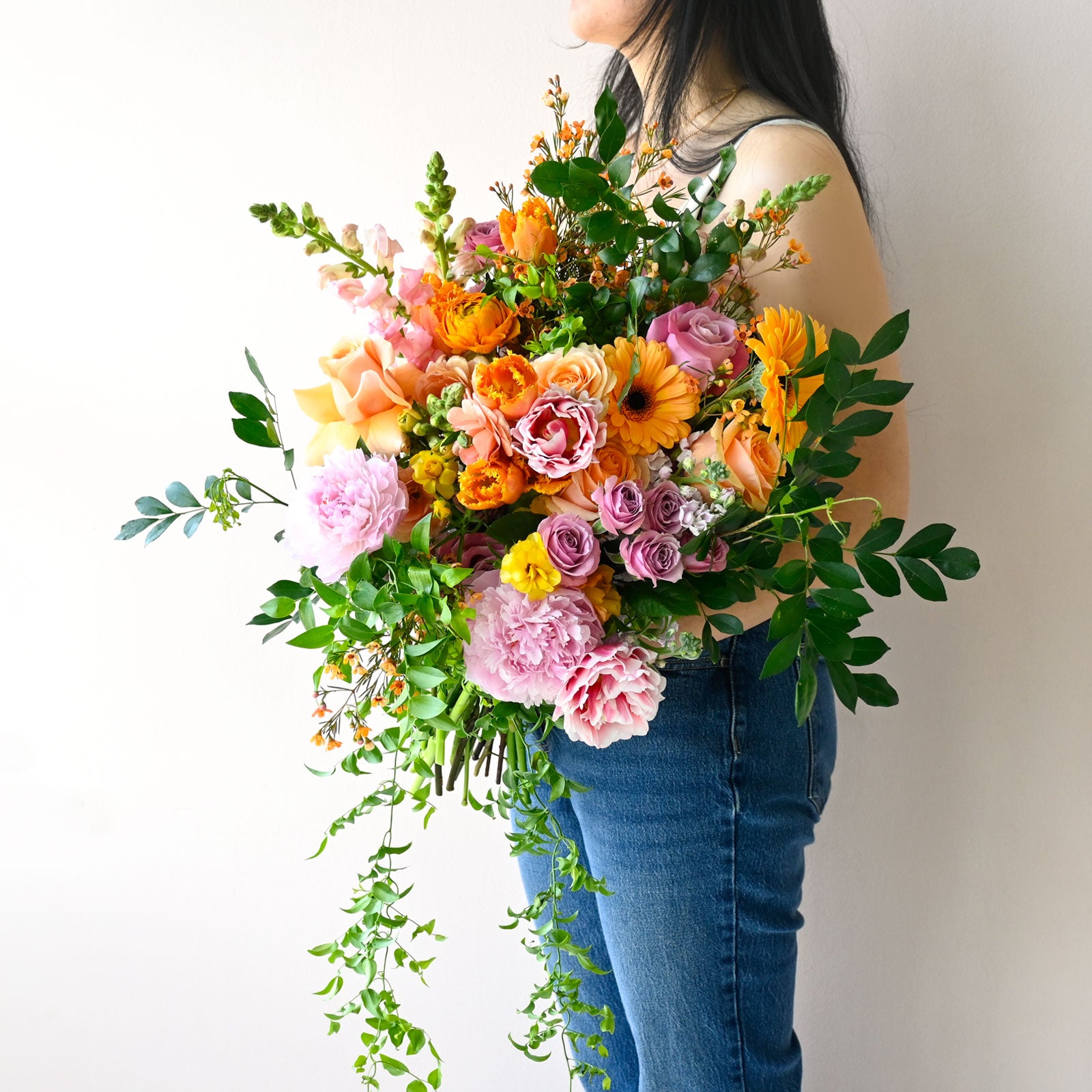 Designer's Choice Premium Wrapped Flower Bouquet - Elegant Fresh Flowers for Weddings, Anniversaries & Special Occasions